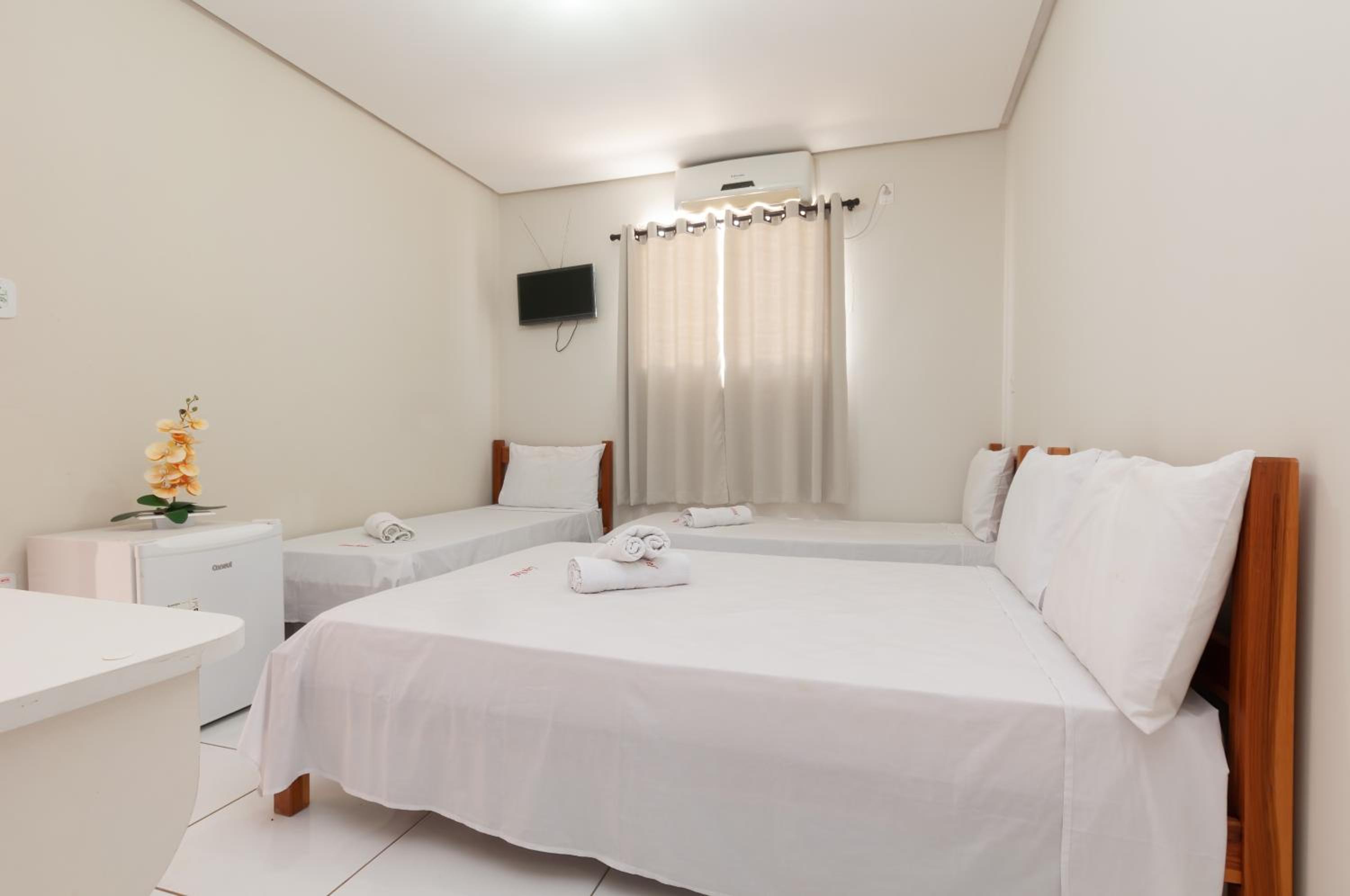 Quadruple Room with Private Bathroom photo 1
