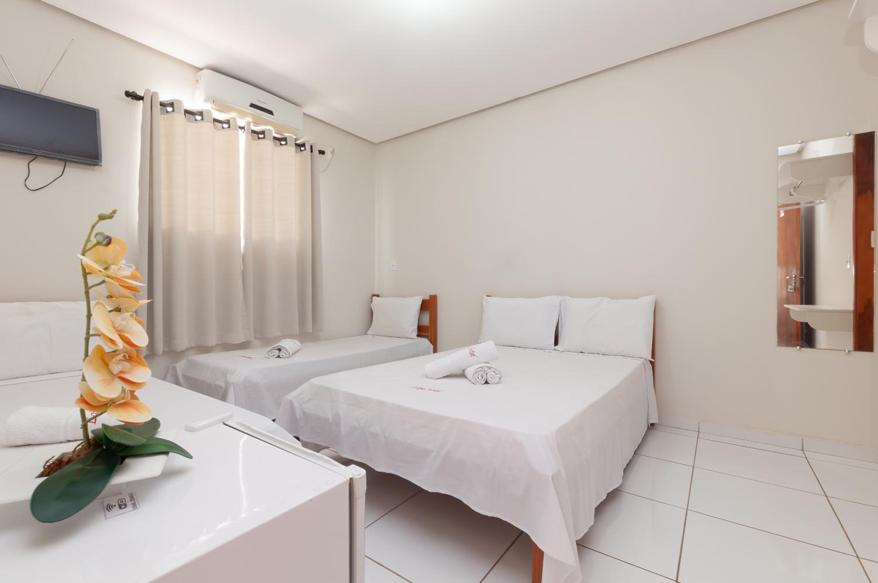 Quadruple Room with Private Bathroom photo 2