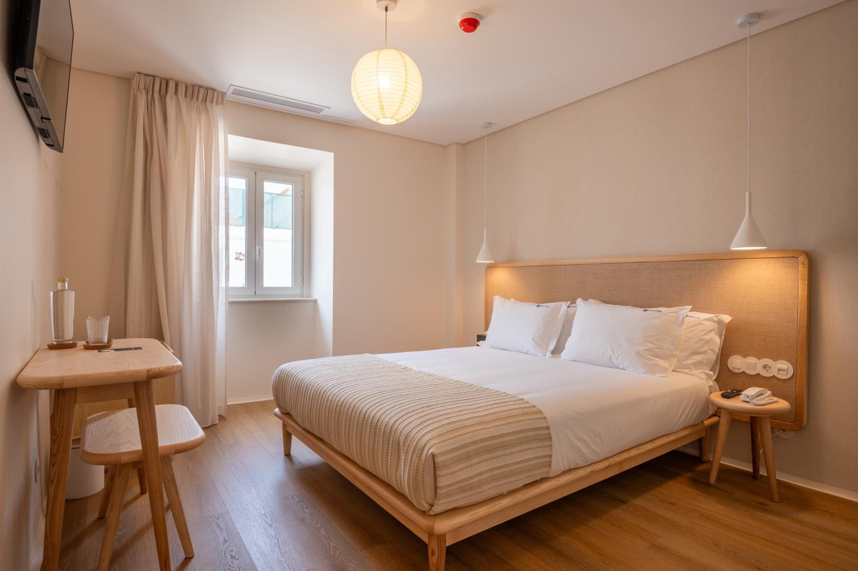 Double Room - Photo 9