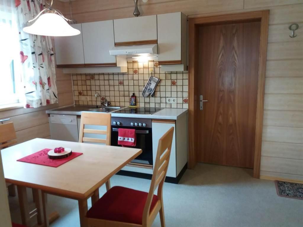 Two-Bedroom Apartment with Shower  photo 3