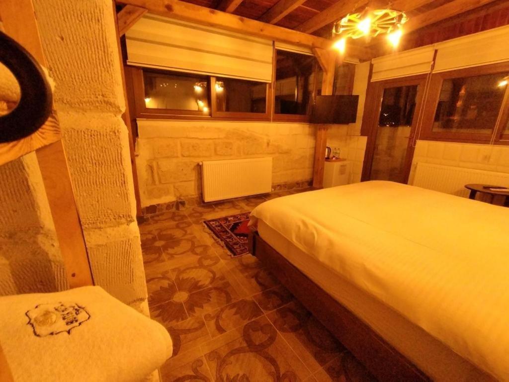 Small Double Room - Photo 9
