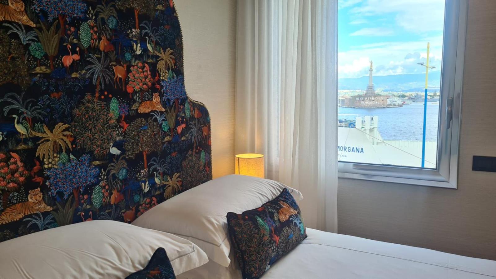 Junior Suite with Sea View - Photo 2