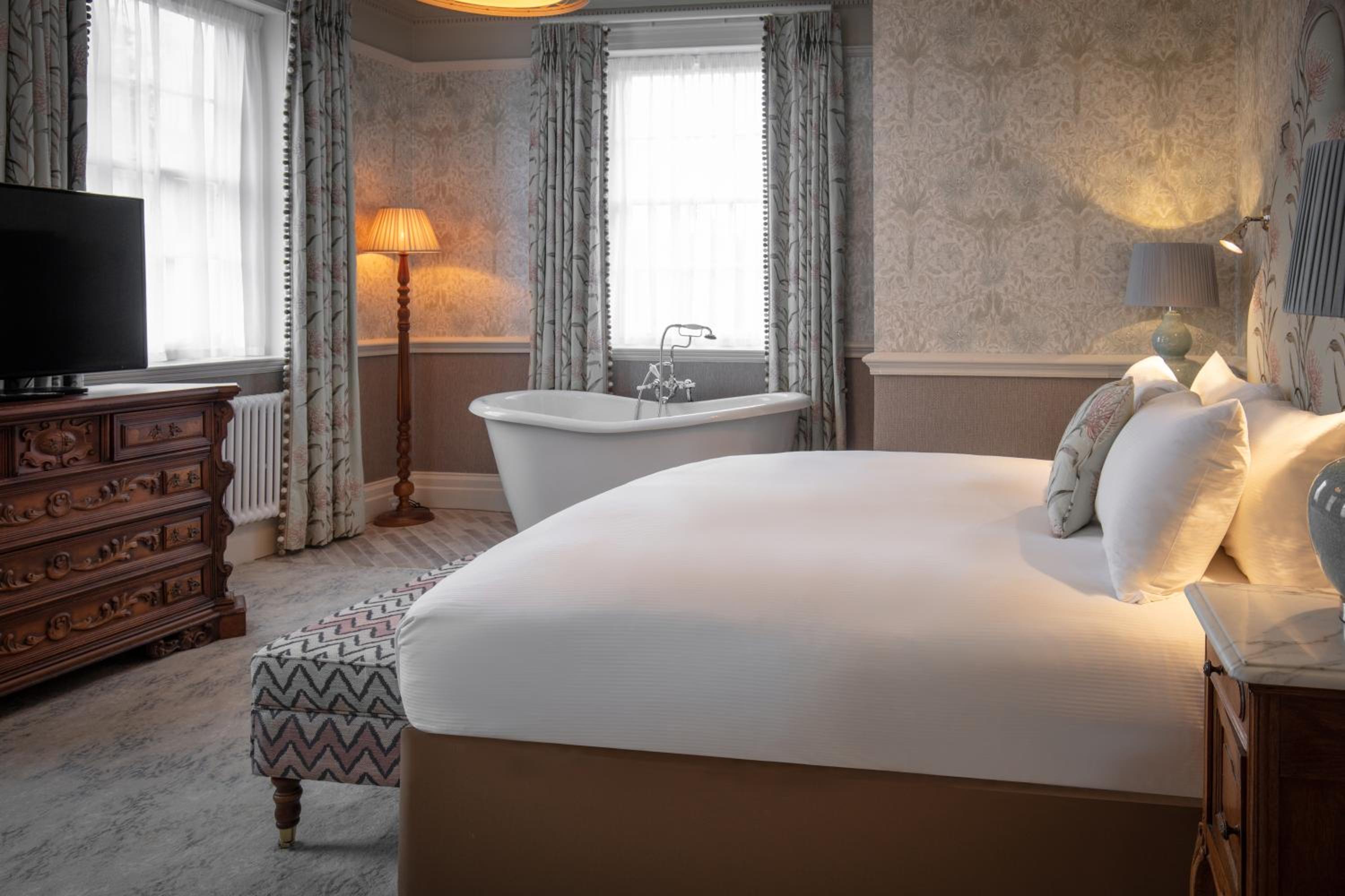 Manor House Tulip Suite - Photo 1