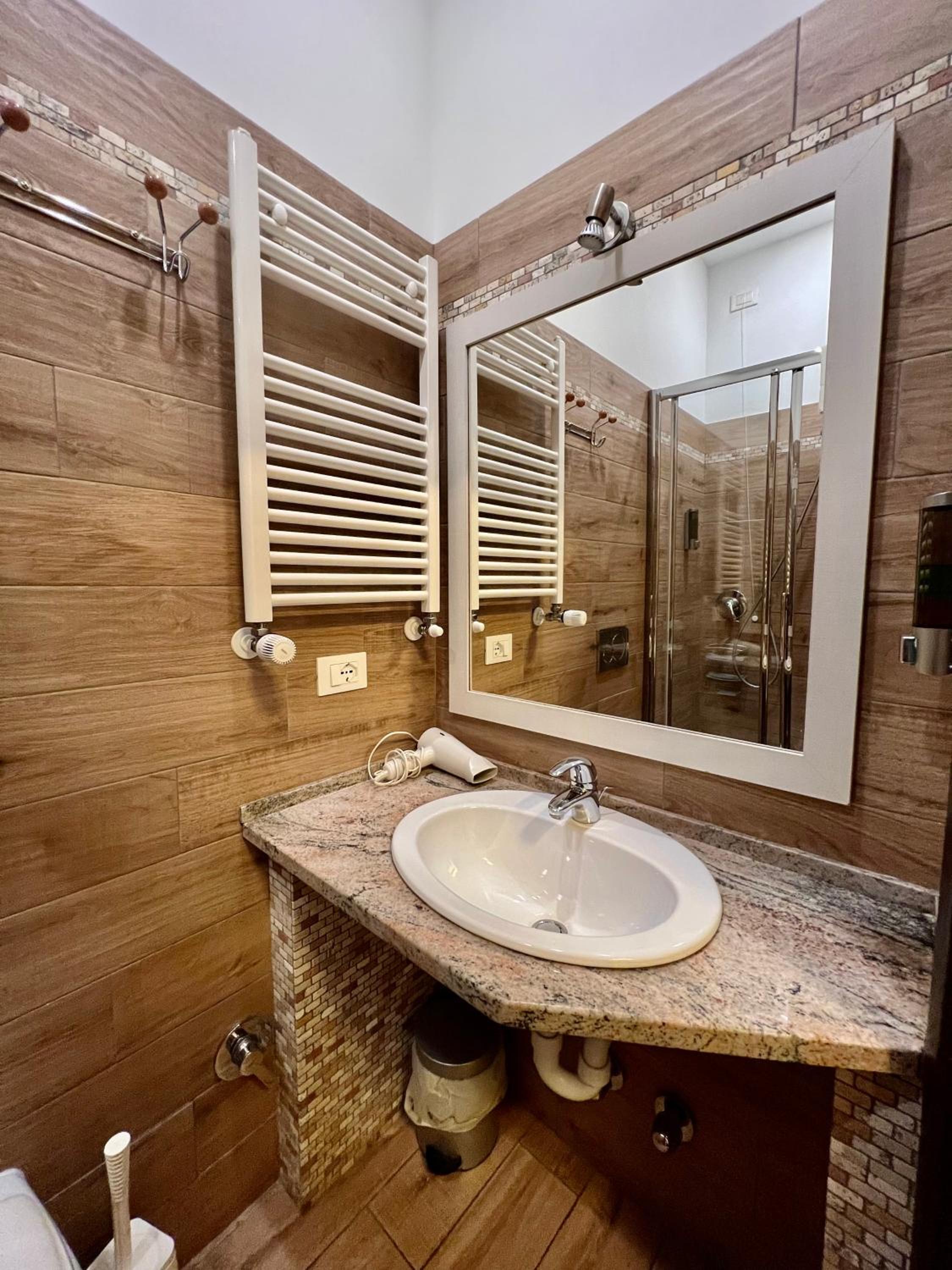 Single Room photo 2