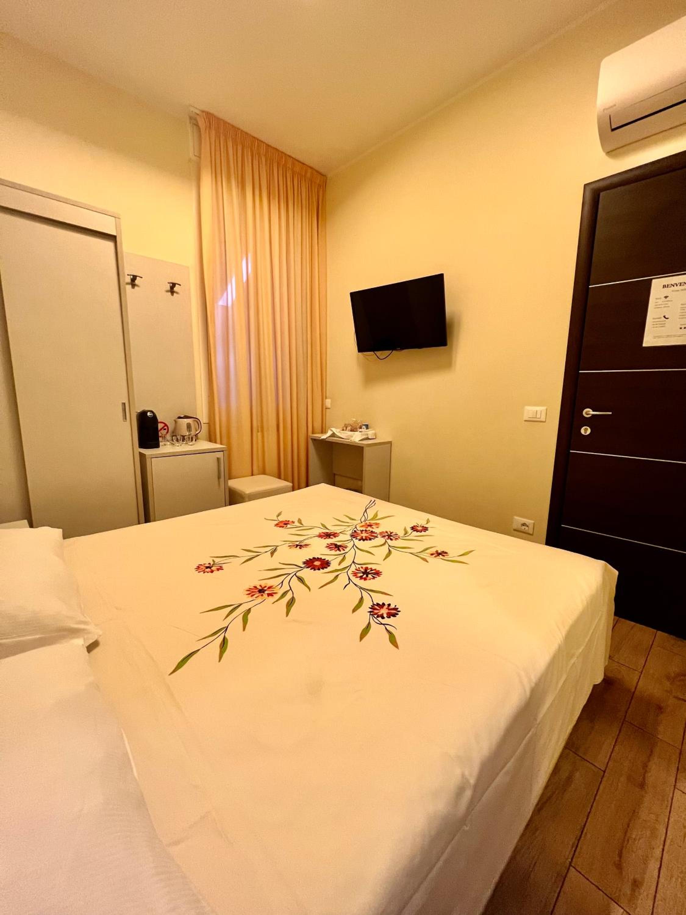 Single Room photo 1