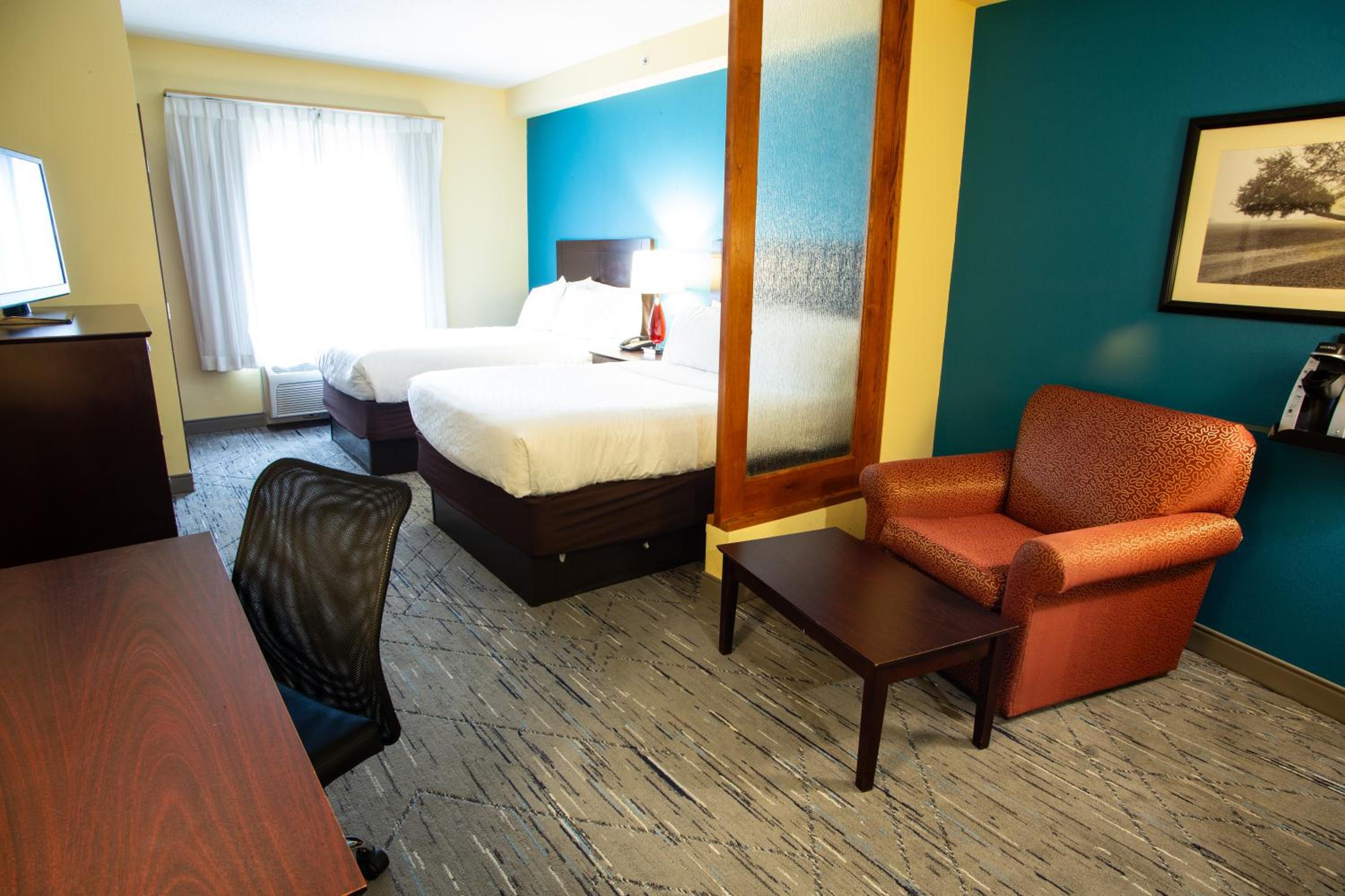 Standard Double Room with Two Double Beds - Photo 1