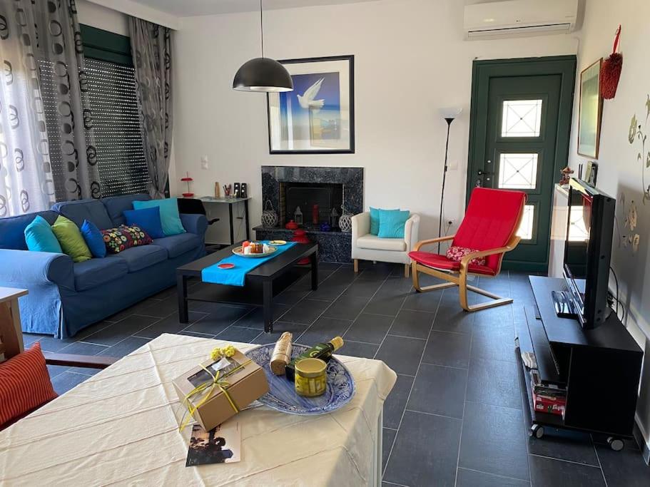 Three-Bedroom House photo 1
