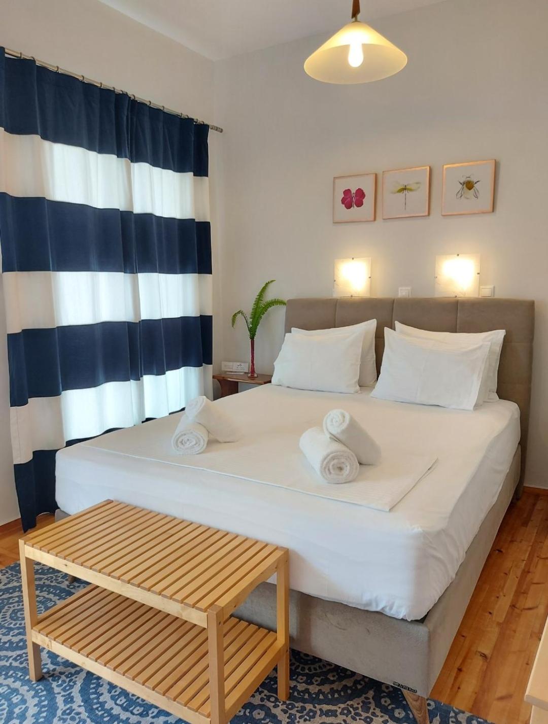 Apartment with Balcony photo 2
