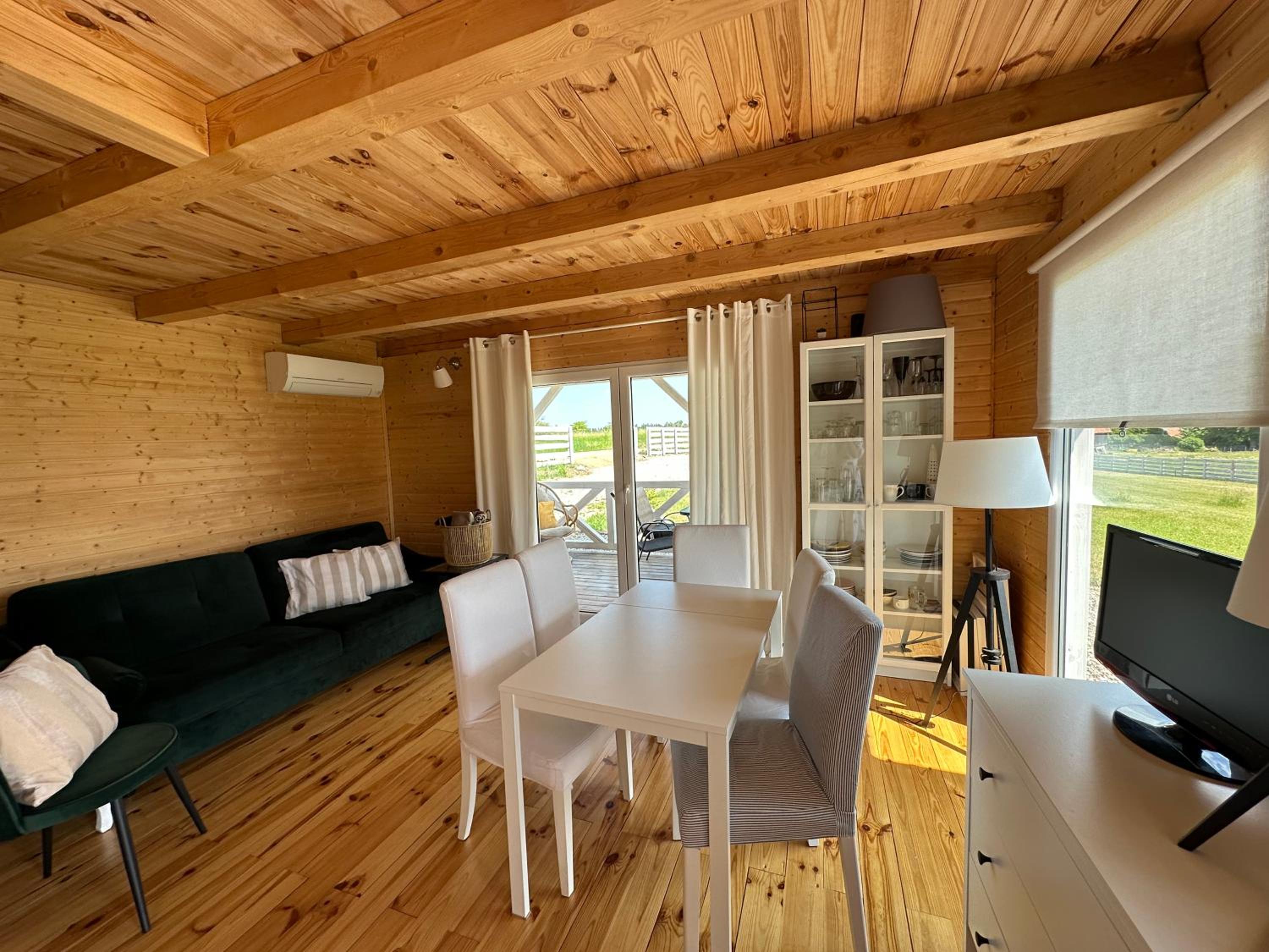 Two-Bedroom House - Photo 17