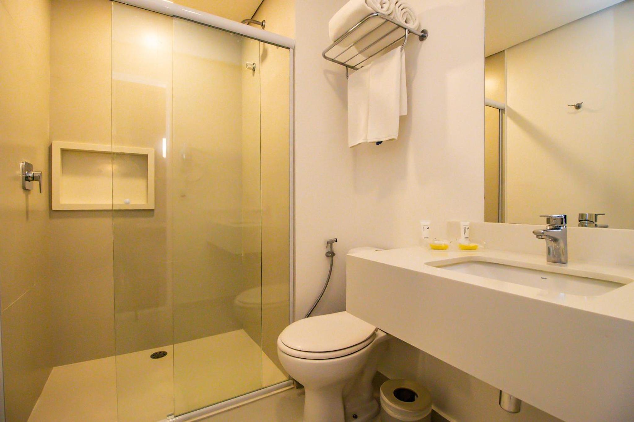 Executive Suite - Photo 2