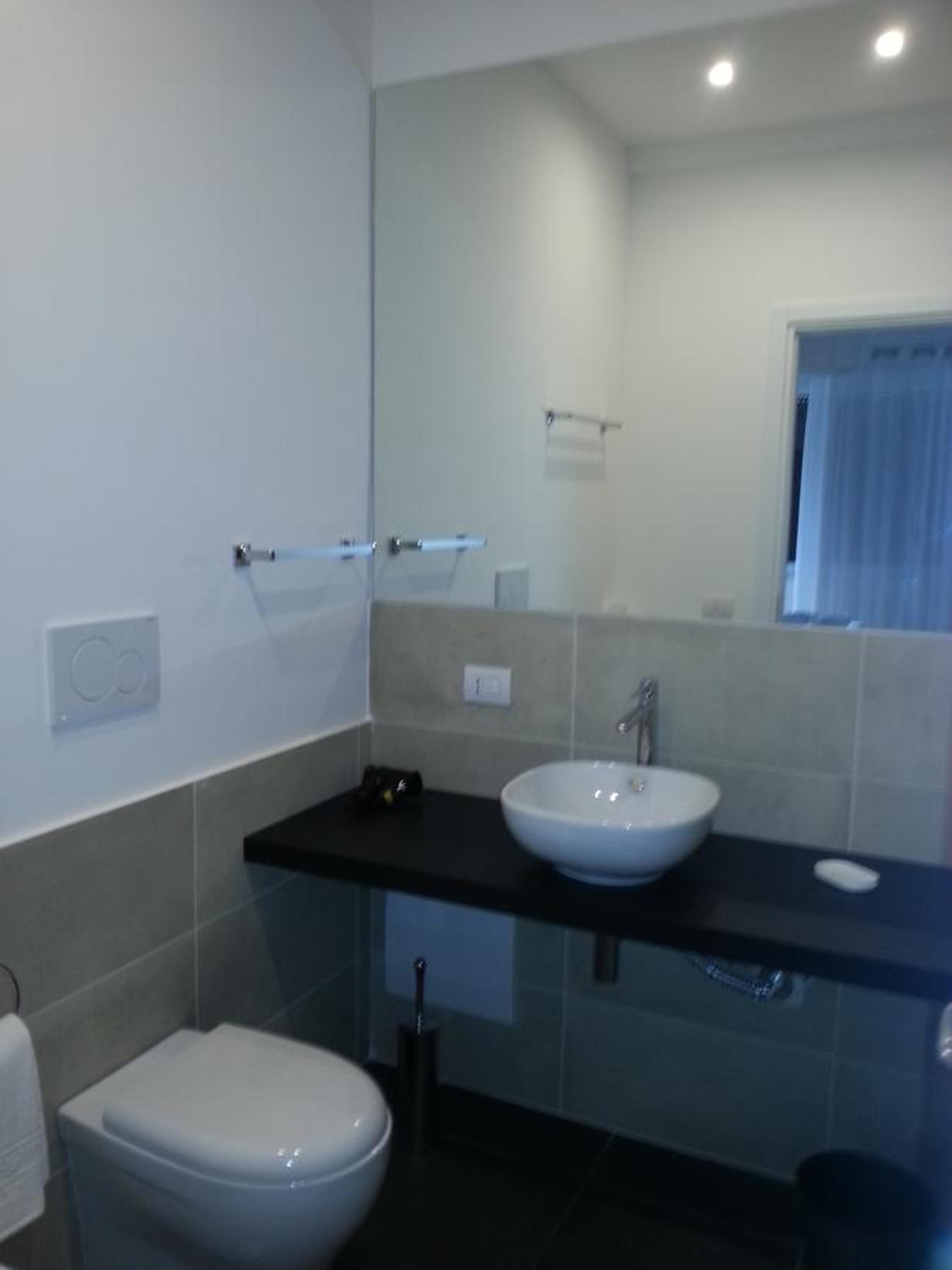 Double or Twin Room with Private Bathroom photo 2