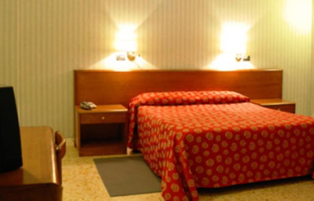 Double or Twin Room - Photo 1