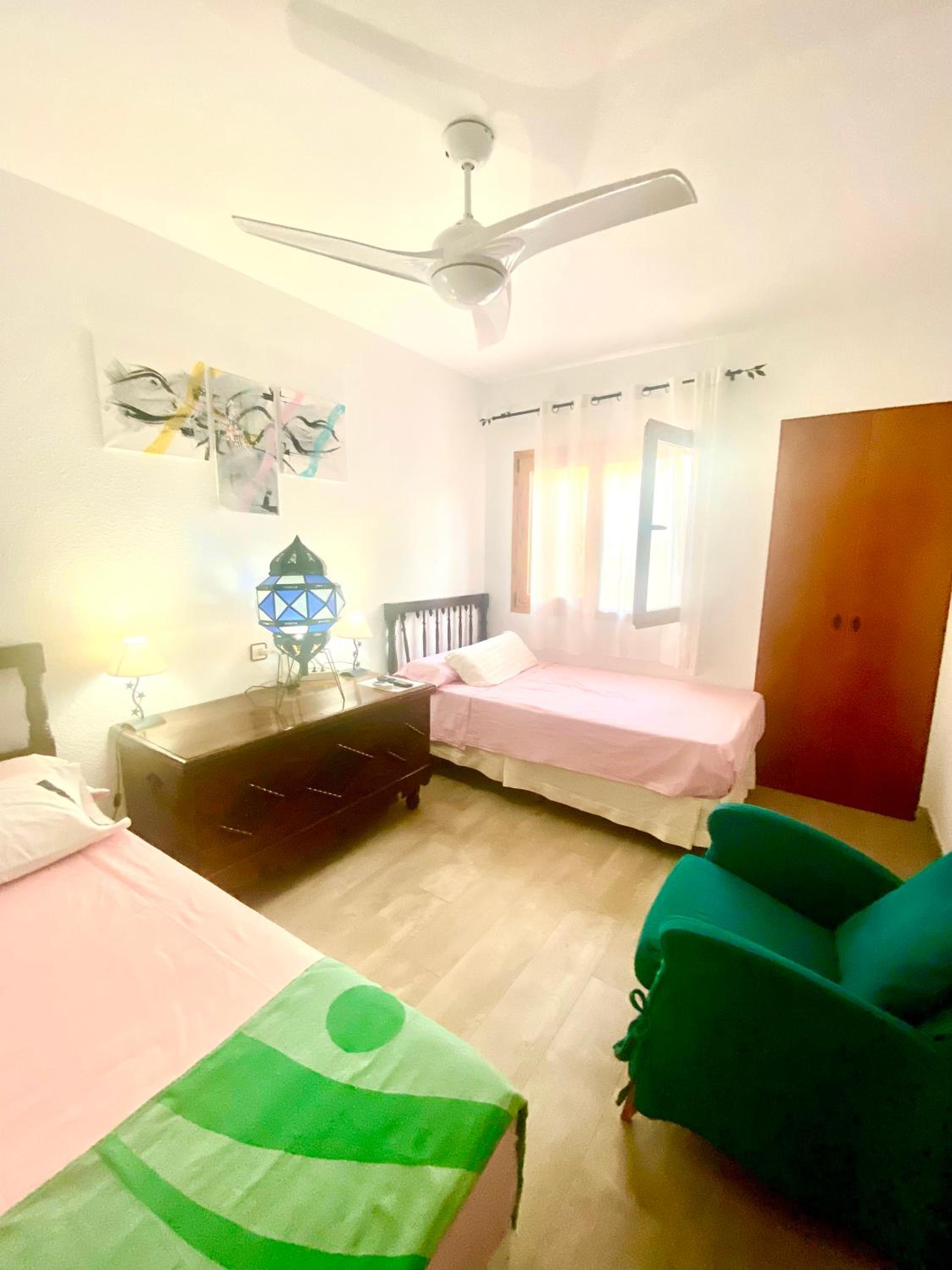 Casa de cuatro habitaciones