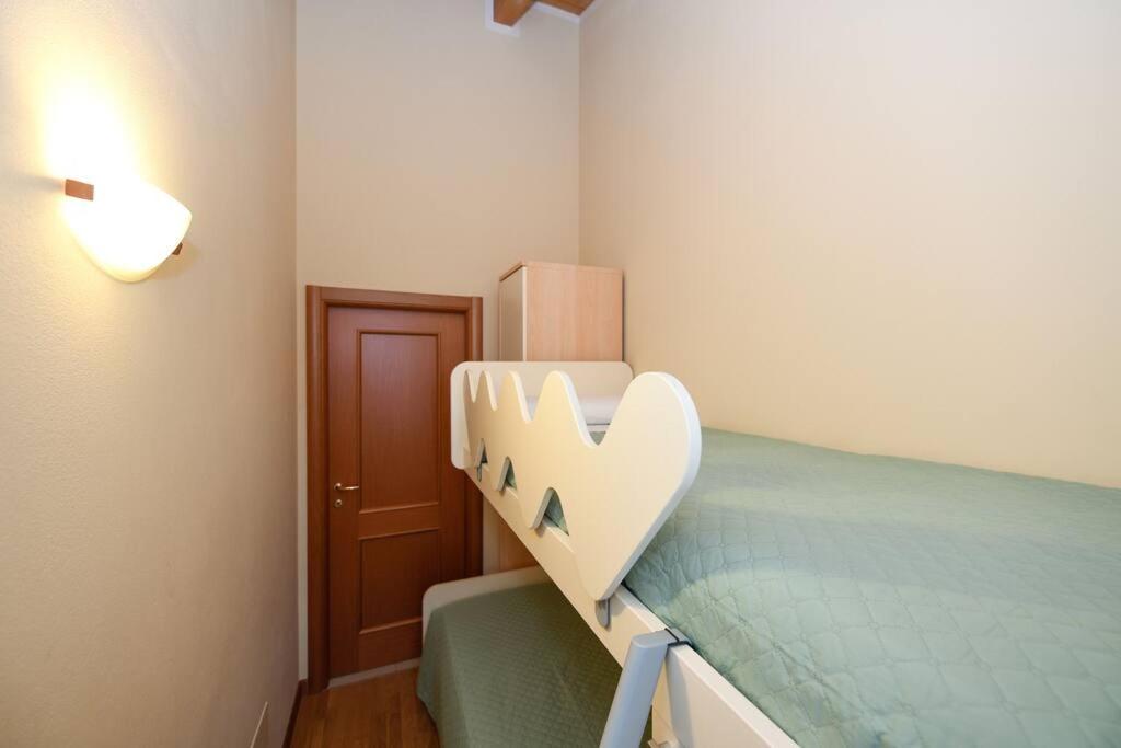 Two-Bedroom House photo 3