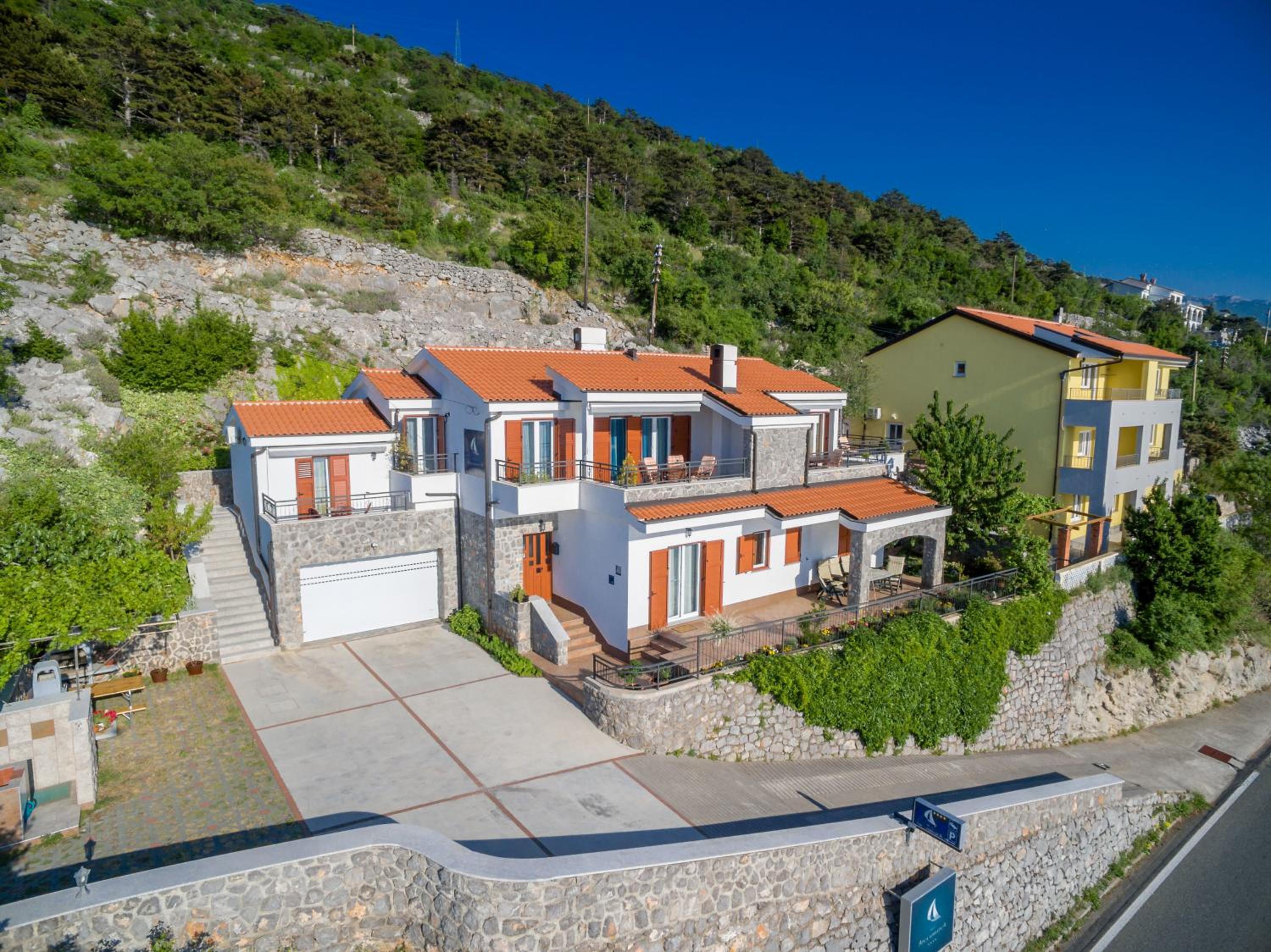 Double Room with Balcony and Sea View - Photo 4