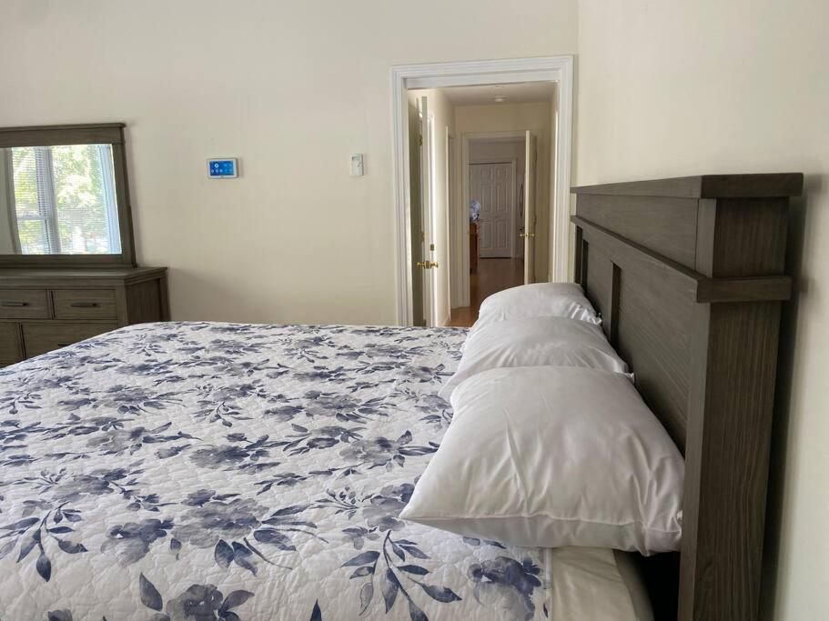 Three-Bedroom House photo 1