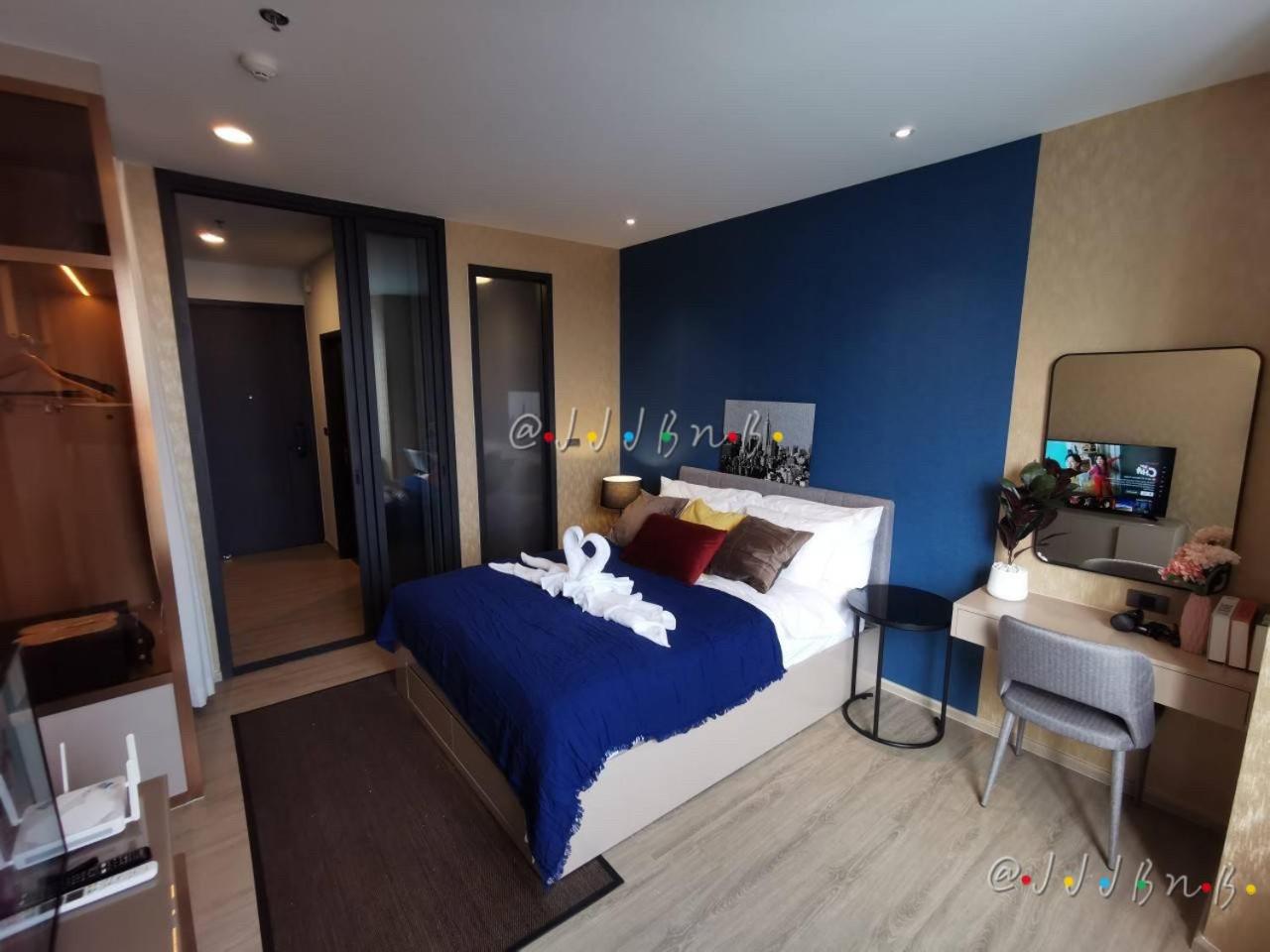 Queen Room photo 2