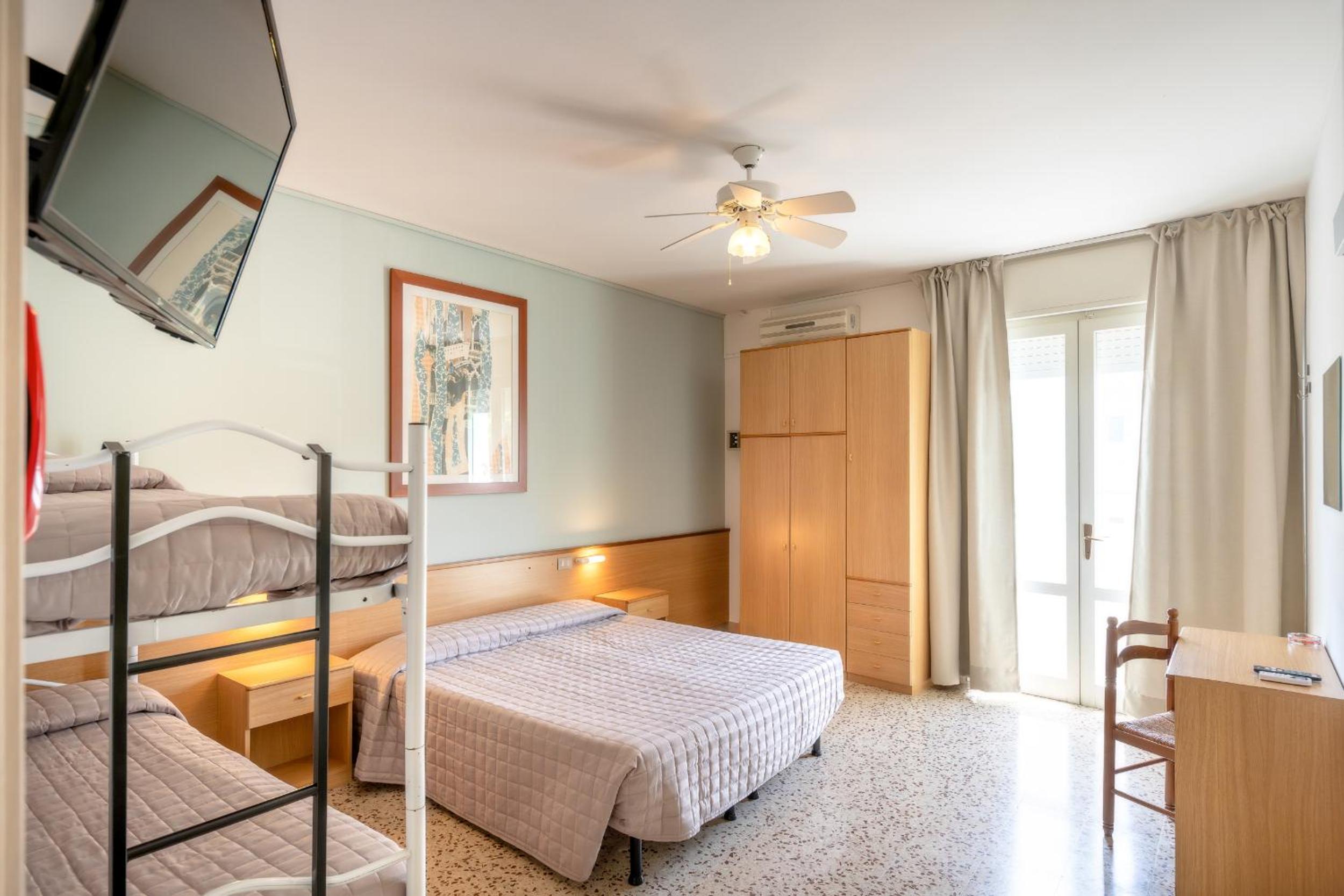 Classic Quadruple Room