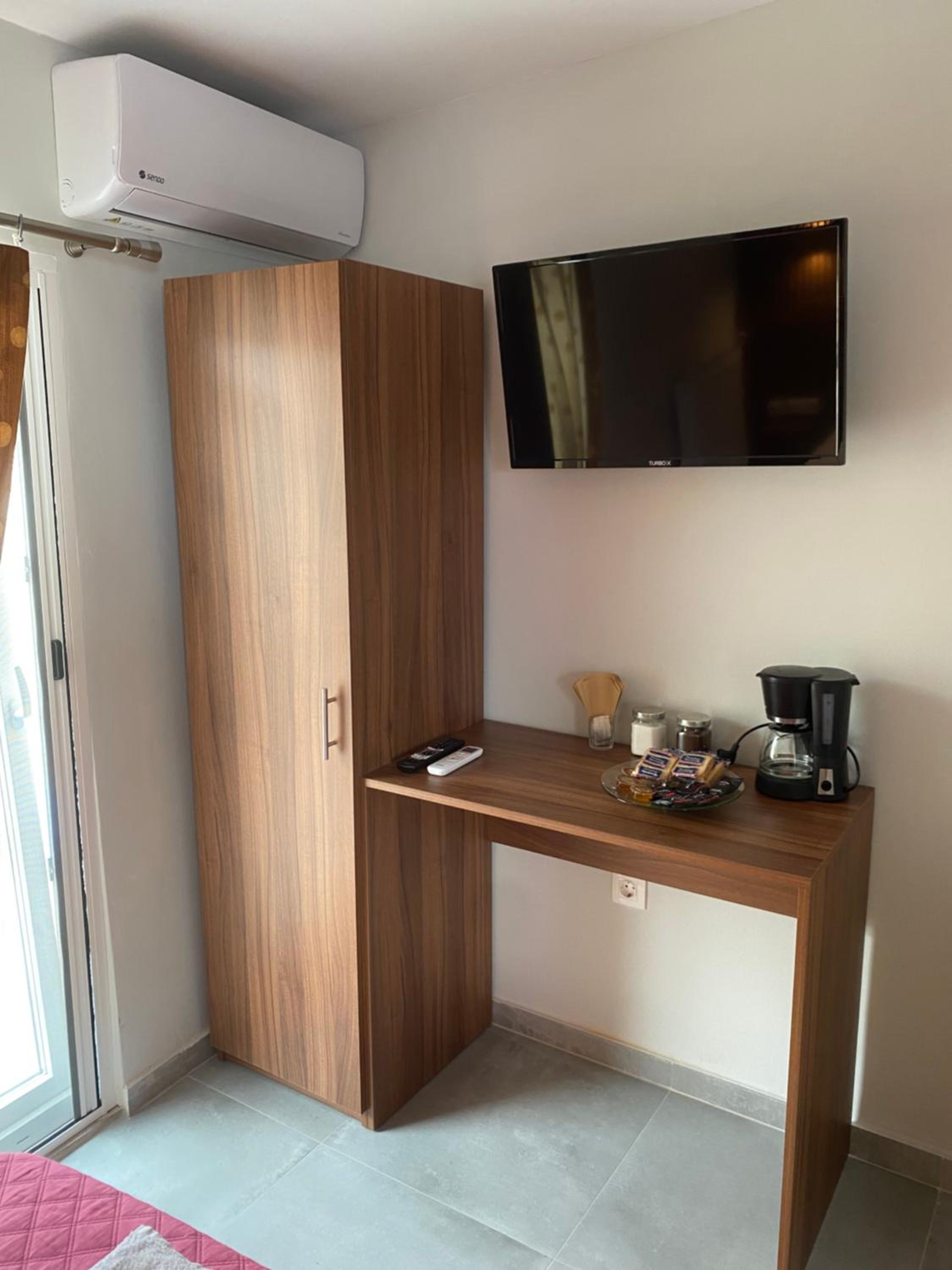 Double Room with Balcony and Sea View photo 2