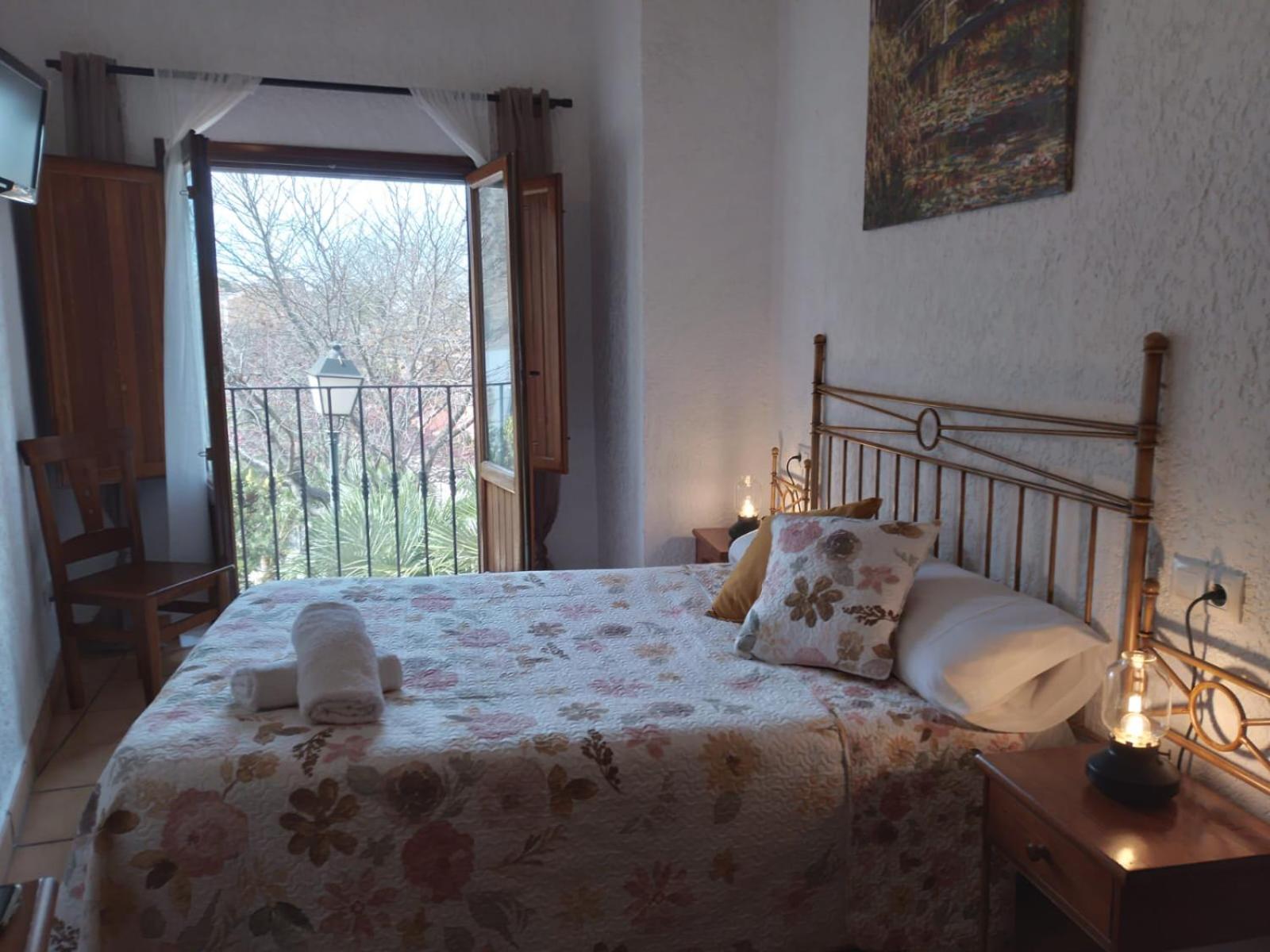 Double Room - Photo 7