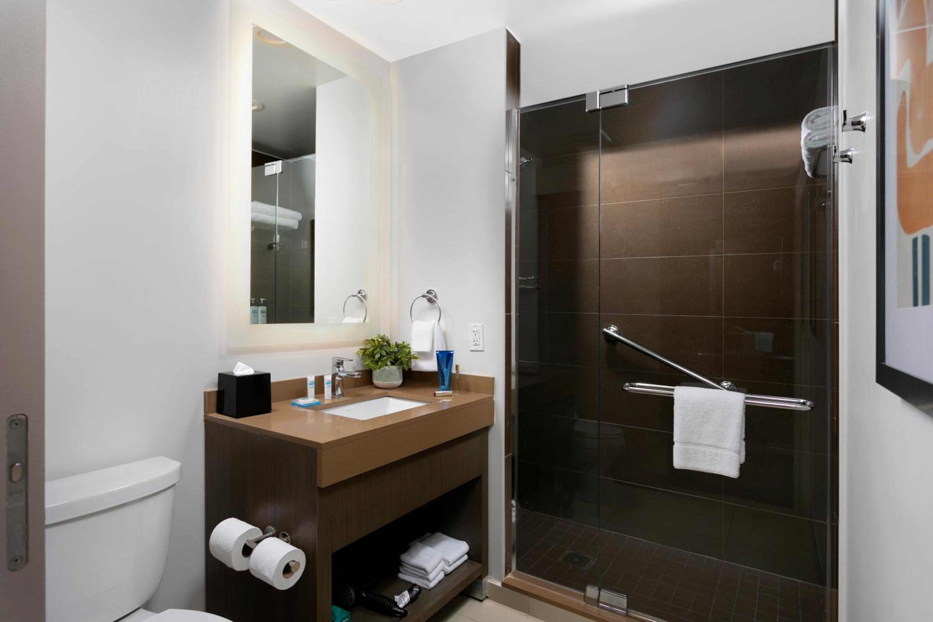 King Room with Bay View - Photo 4