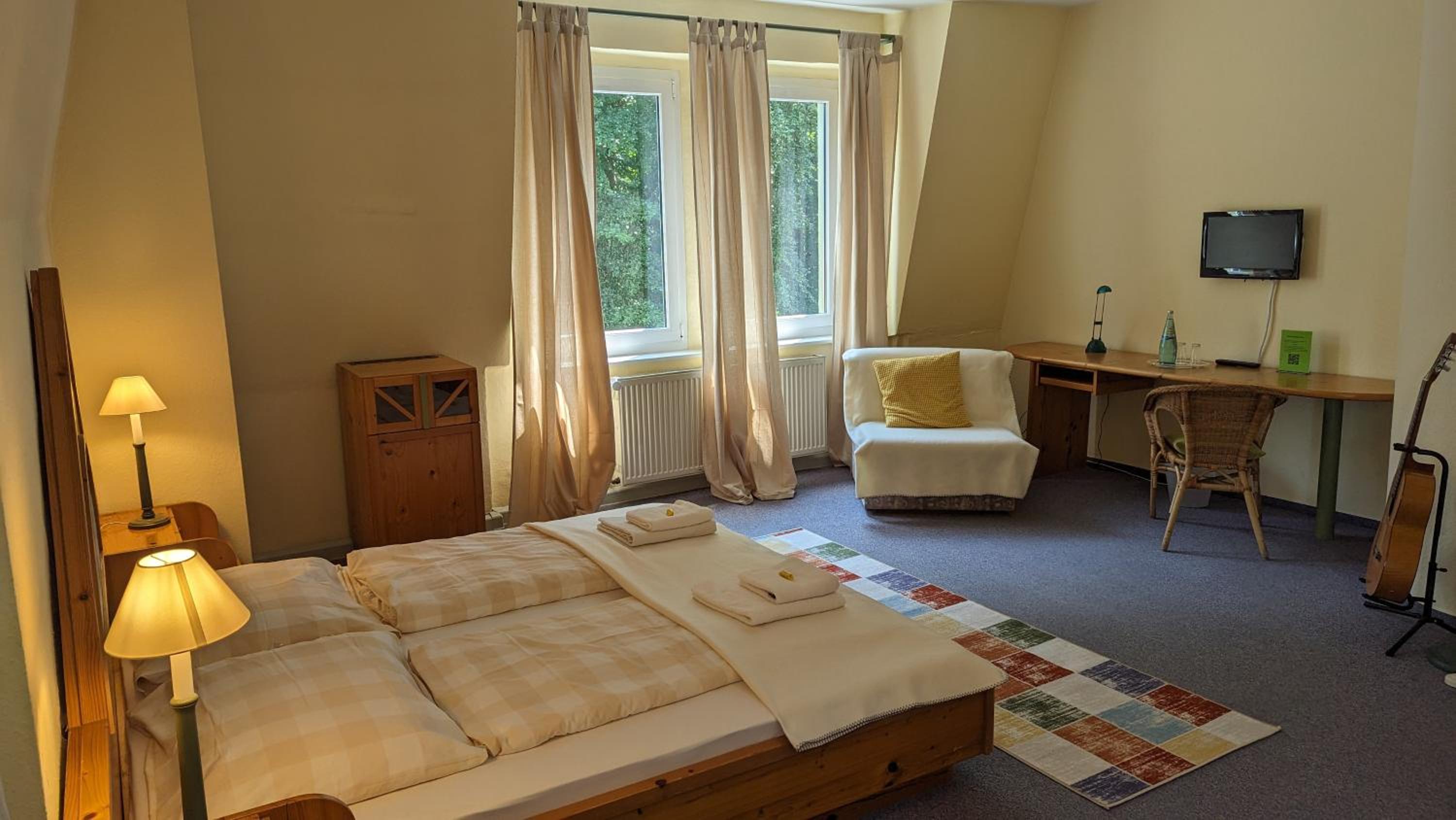 Large Double Room photo 1