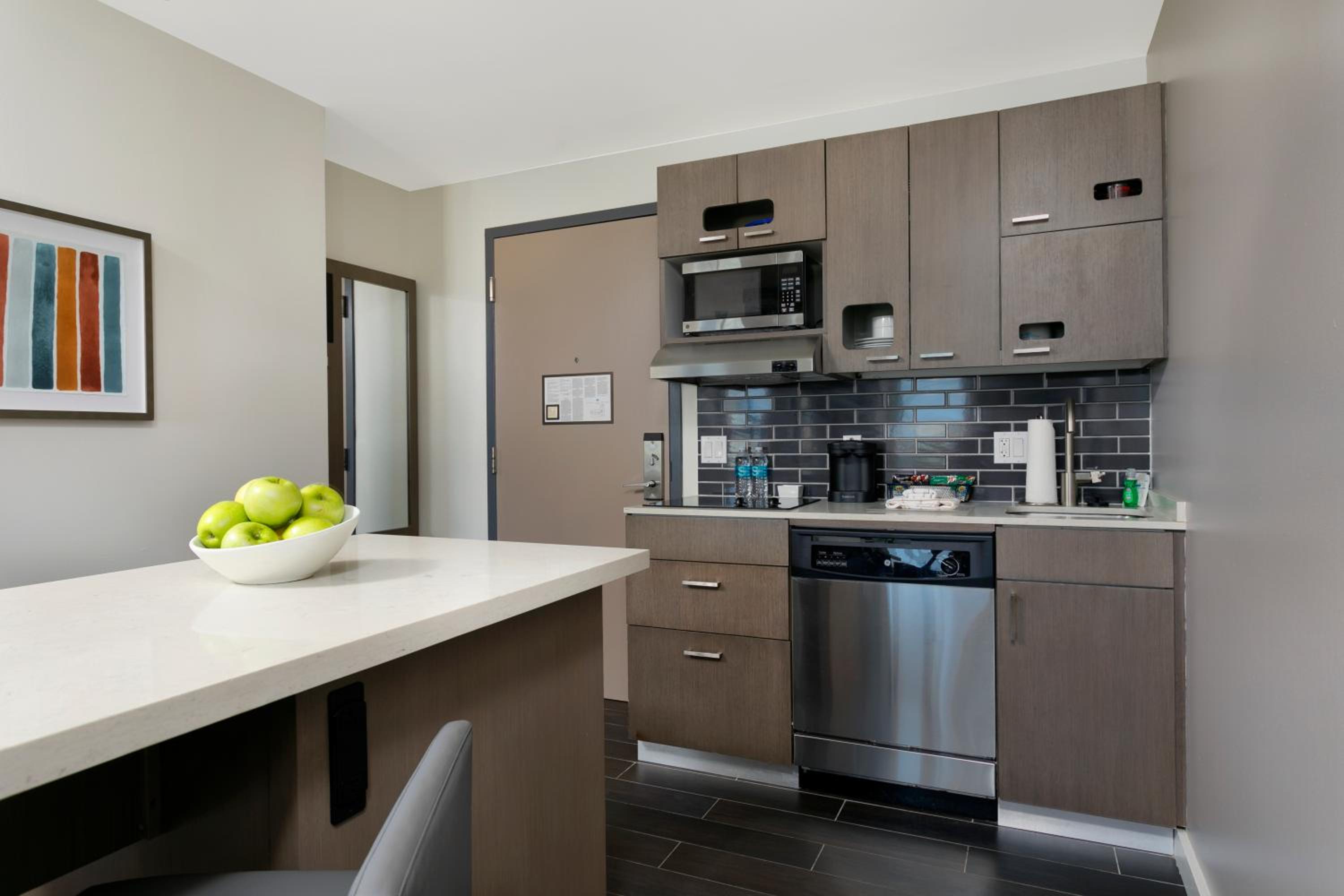 King Studio Suite with Kitchen - Photo 1