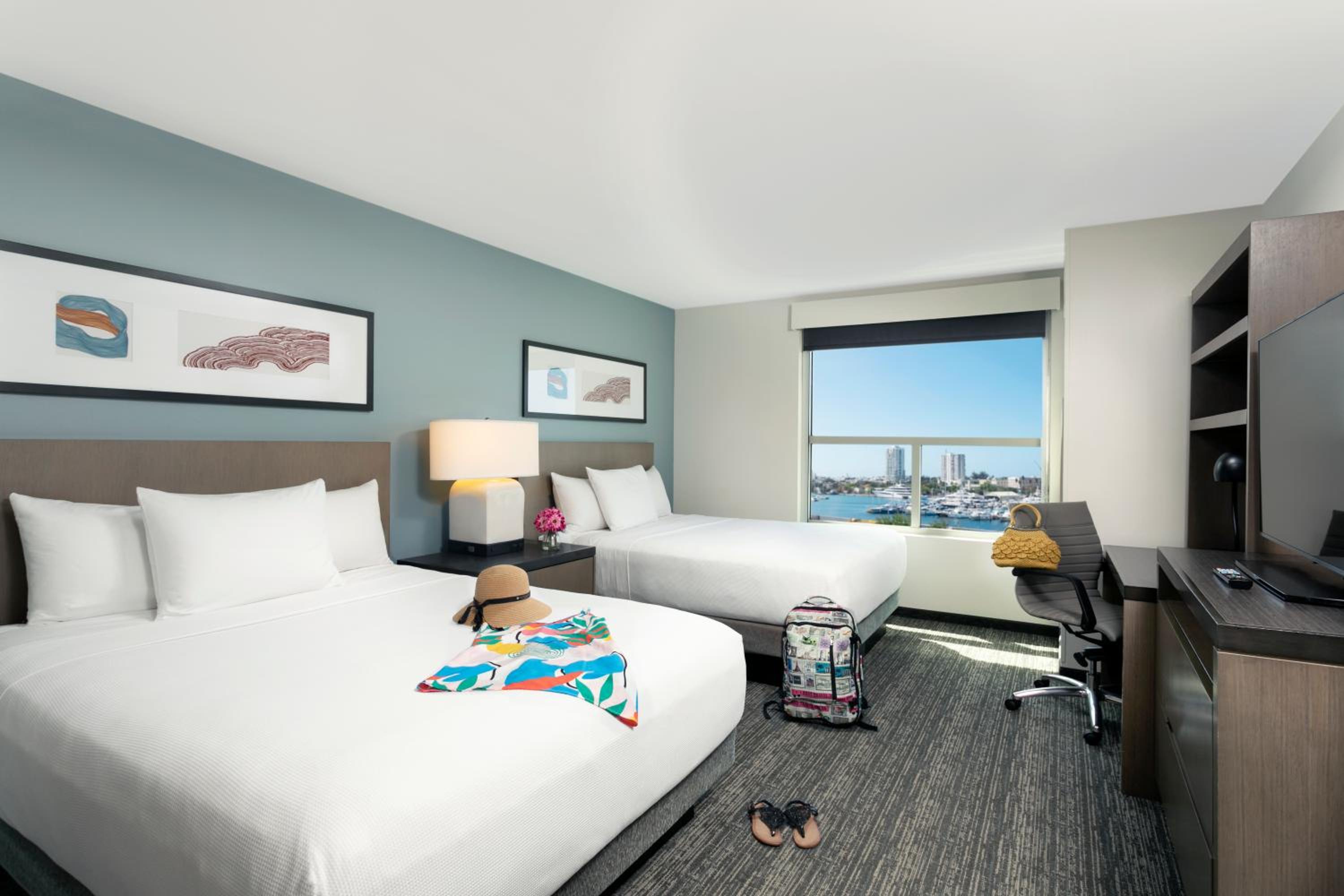 Den Guest Room with Two Queen Beds and Bay View - Photo 3