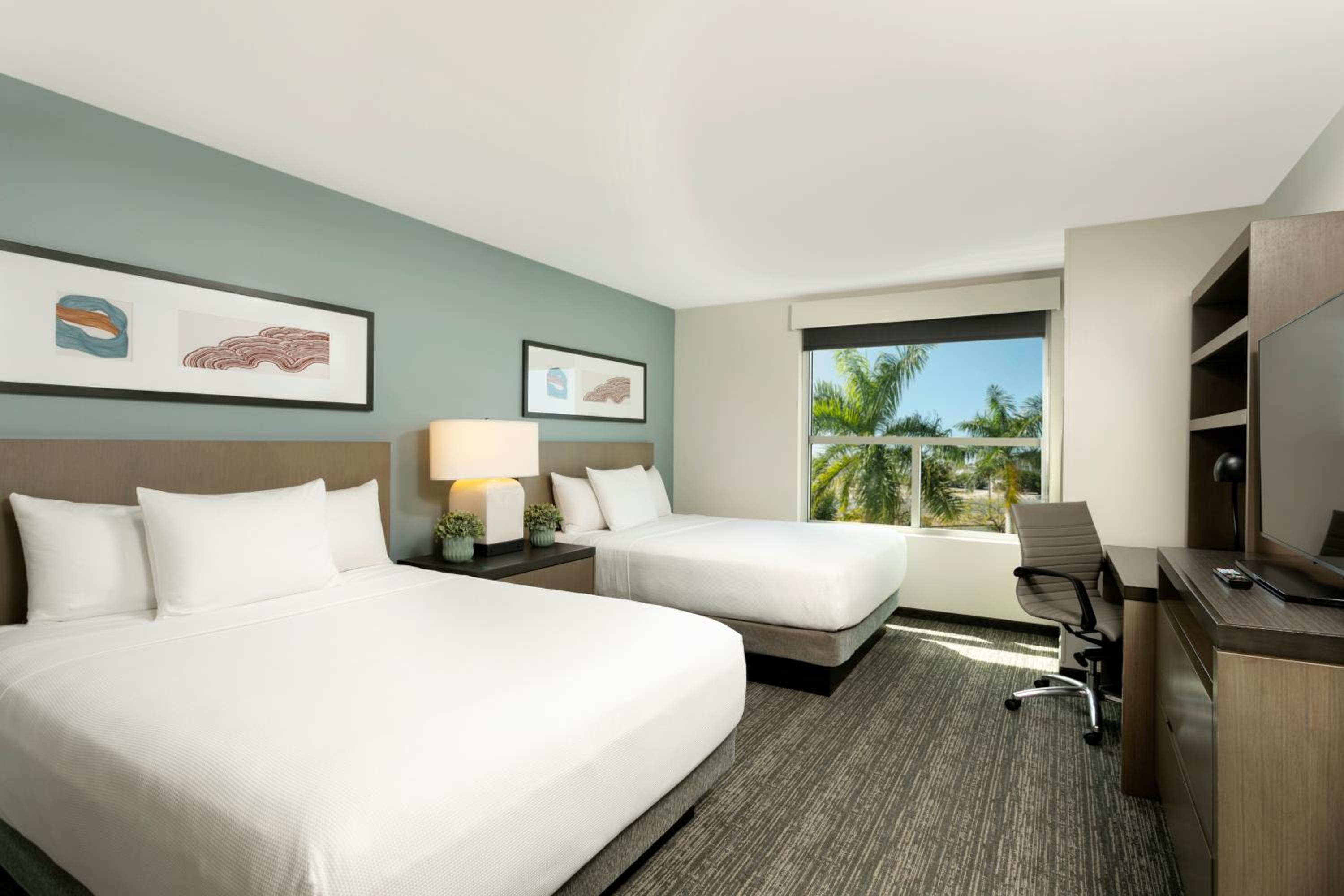 Den Guest Room with Two Queen Beds - Photo 1