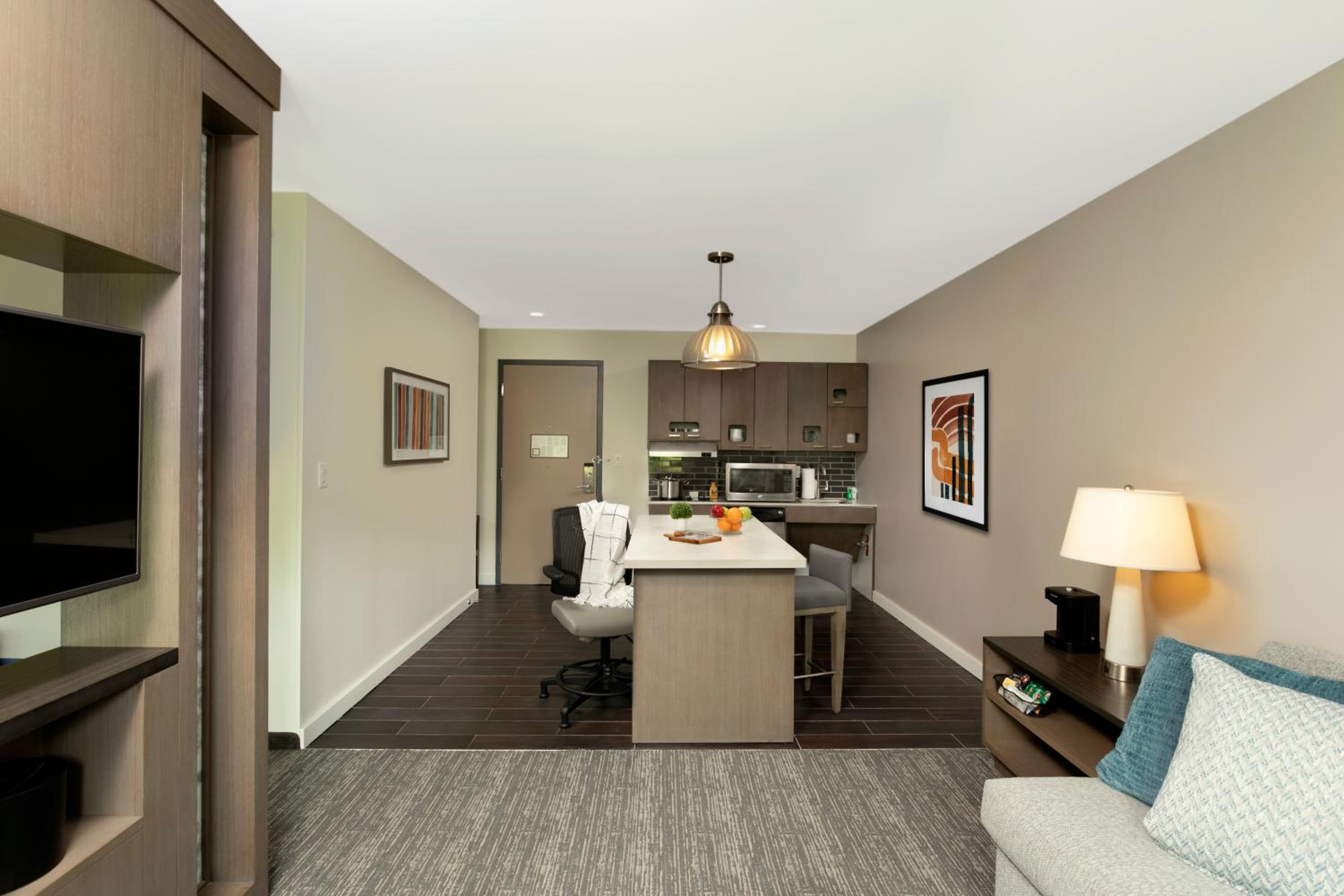 King Studio Suite With Kitchen - Disability Access - Photo 2