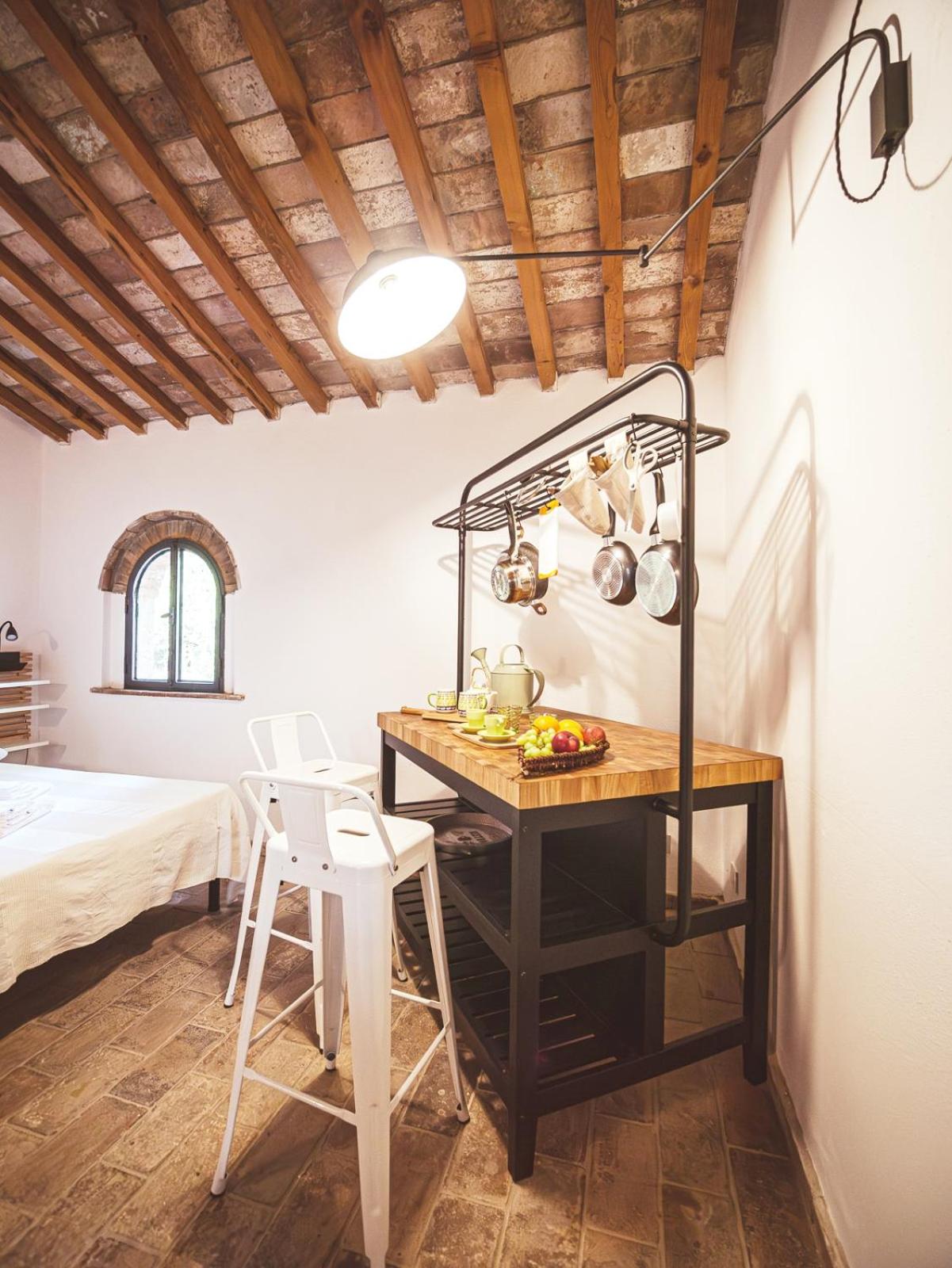 Studio Apartment photo 2