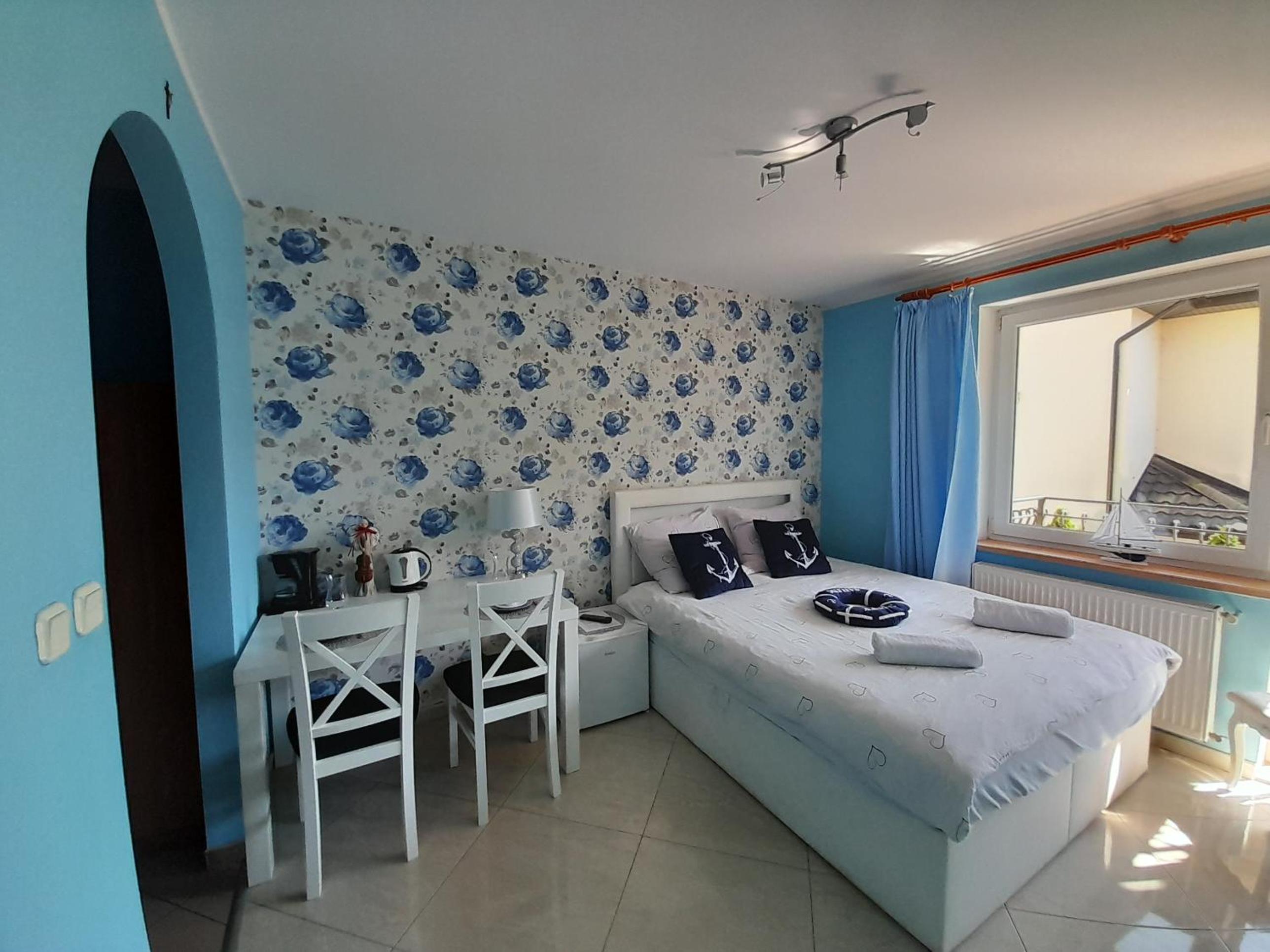 Deluxe Double Room - Photo 9