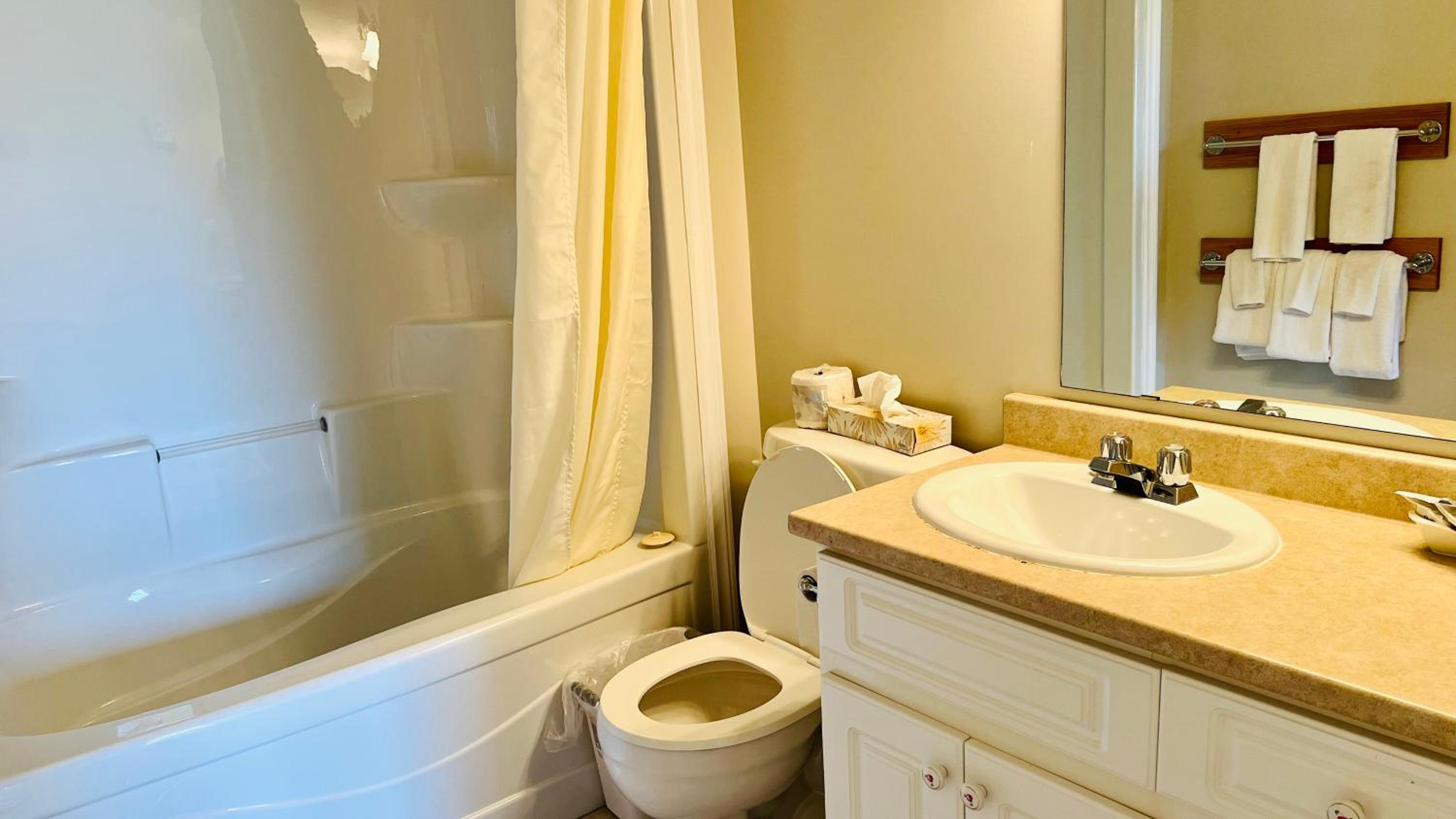 Two-Bedroom Apartment - Photo 2