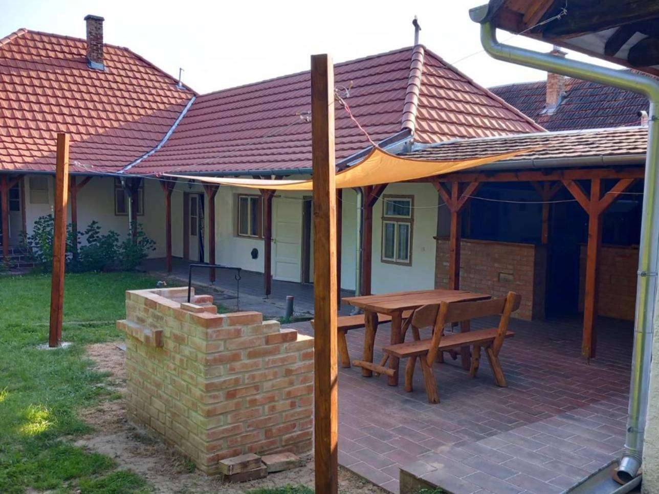Three-Bedroom House photo 3