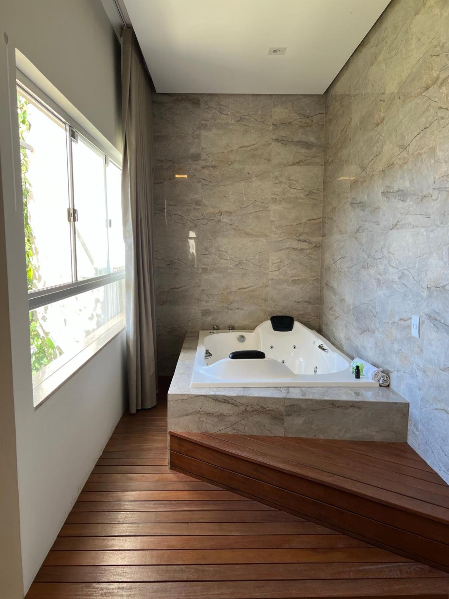 King Room with Spa Bath - Photo 3