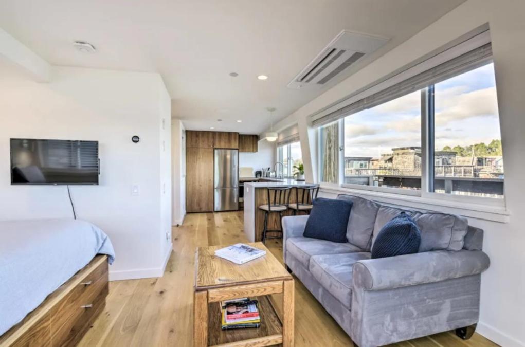 One-Bedroom Apartment with Balcony and Water View