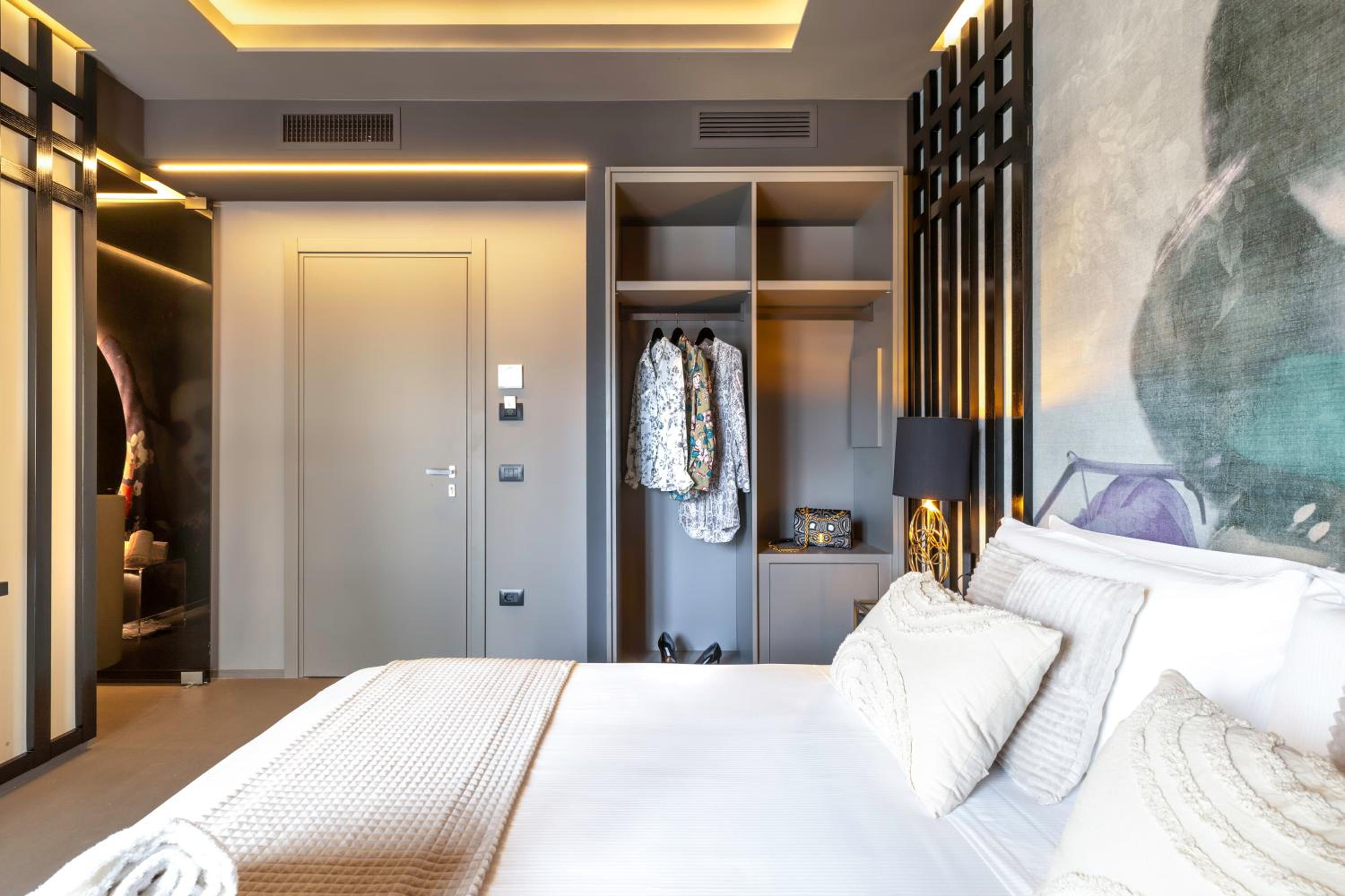 Double Room with Private Bathroom photo 3