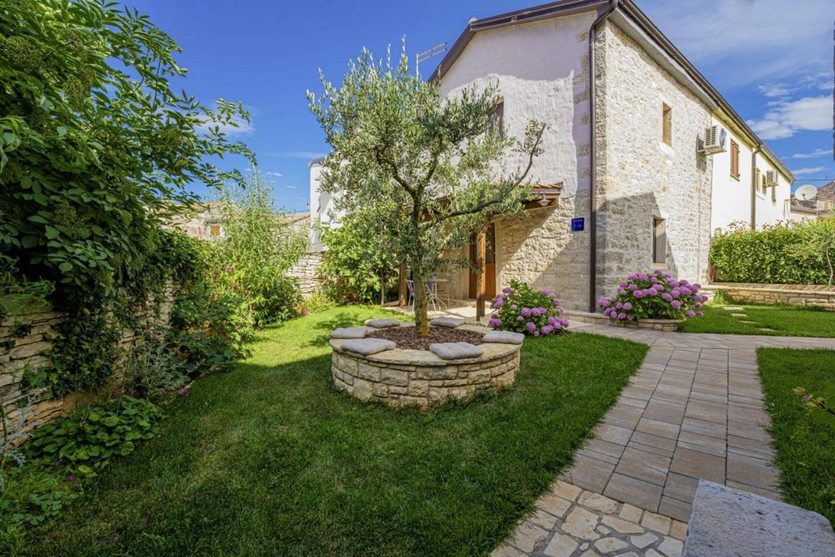 Villa with Private Pool photo 3