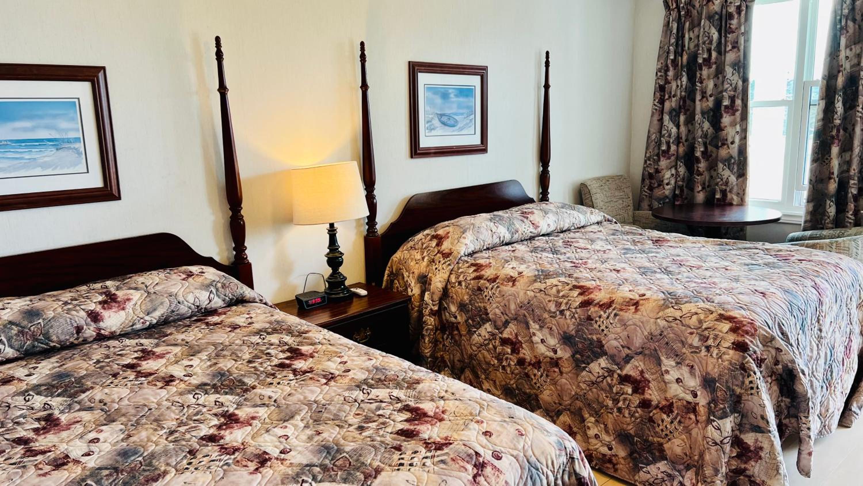 Deluxe Double Room with Bath - Photo 1