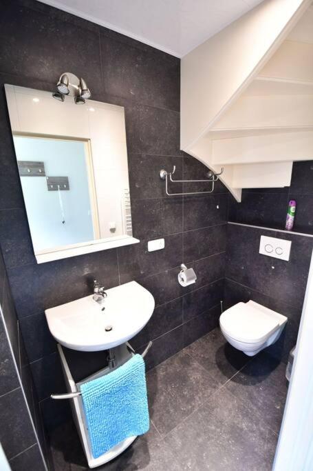 Two-Bedroom House photo 3