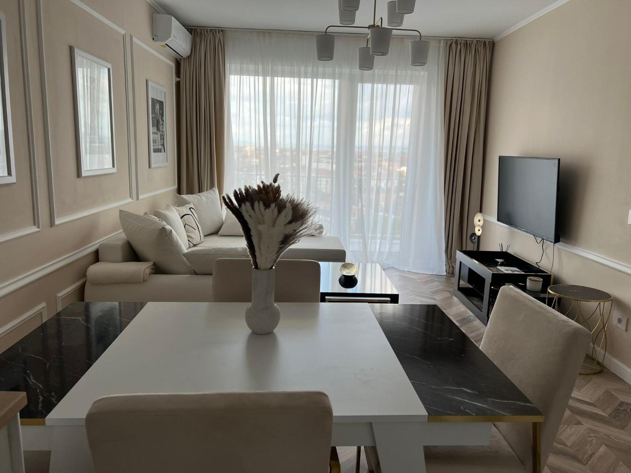 One-Bedroom Apartment photo 3