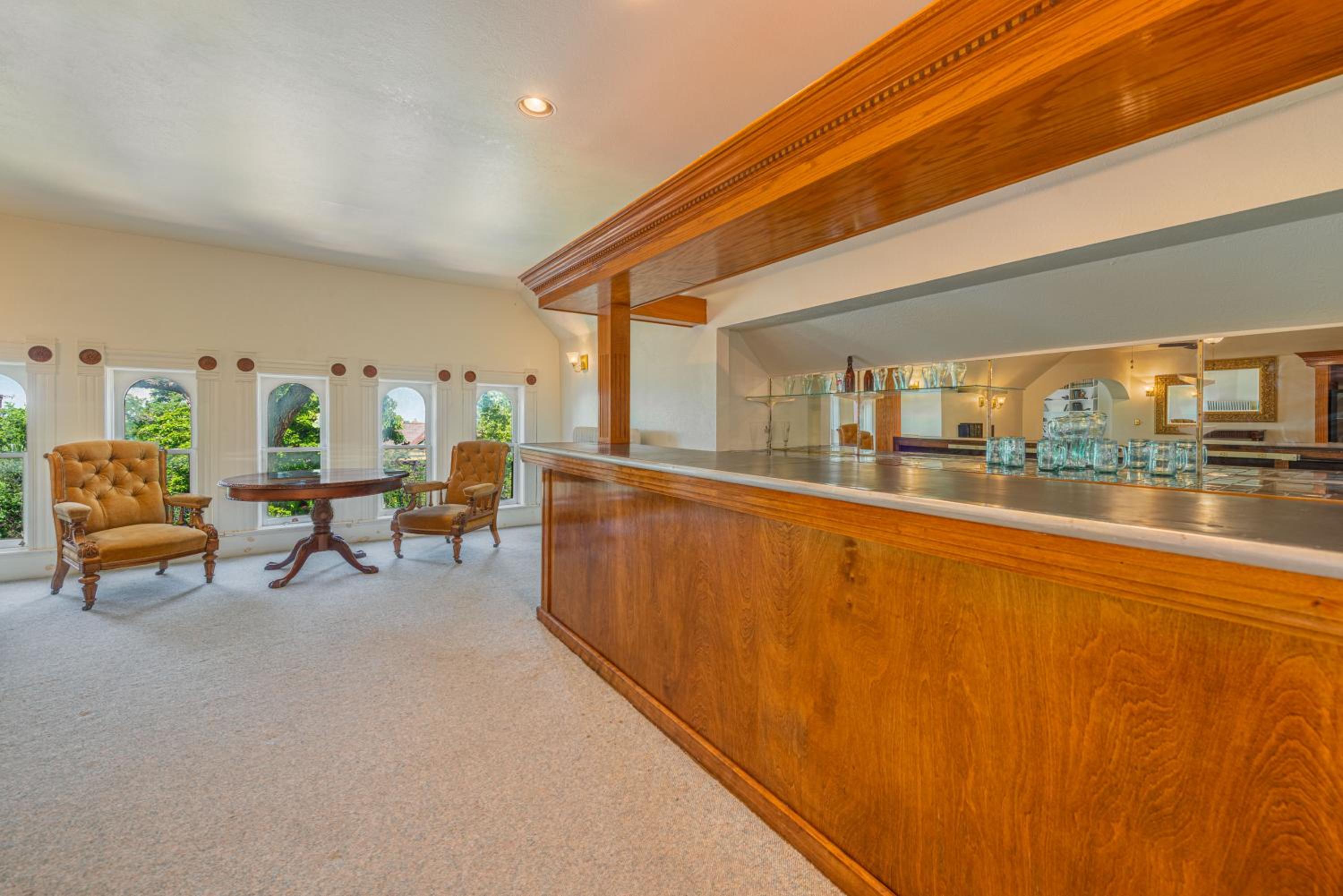 Deluxe Family Suite photo 2