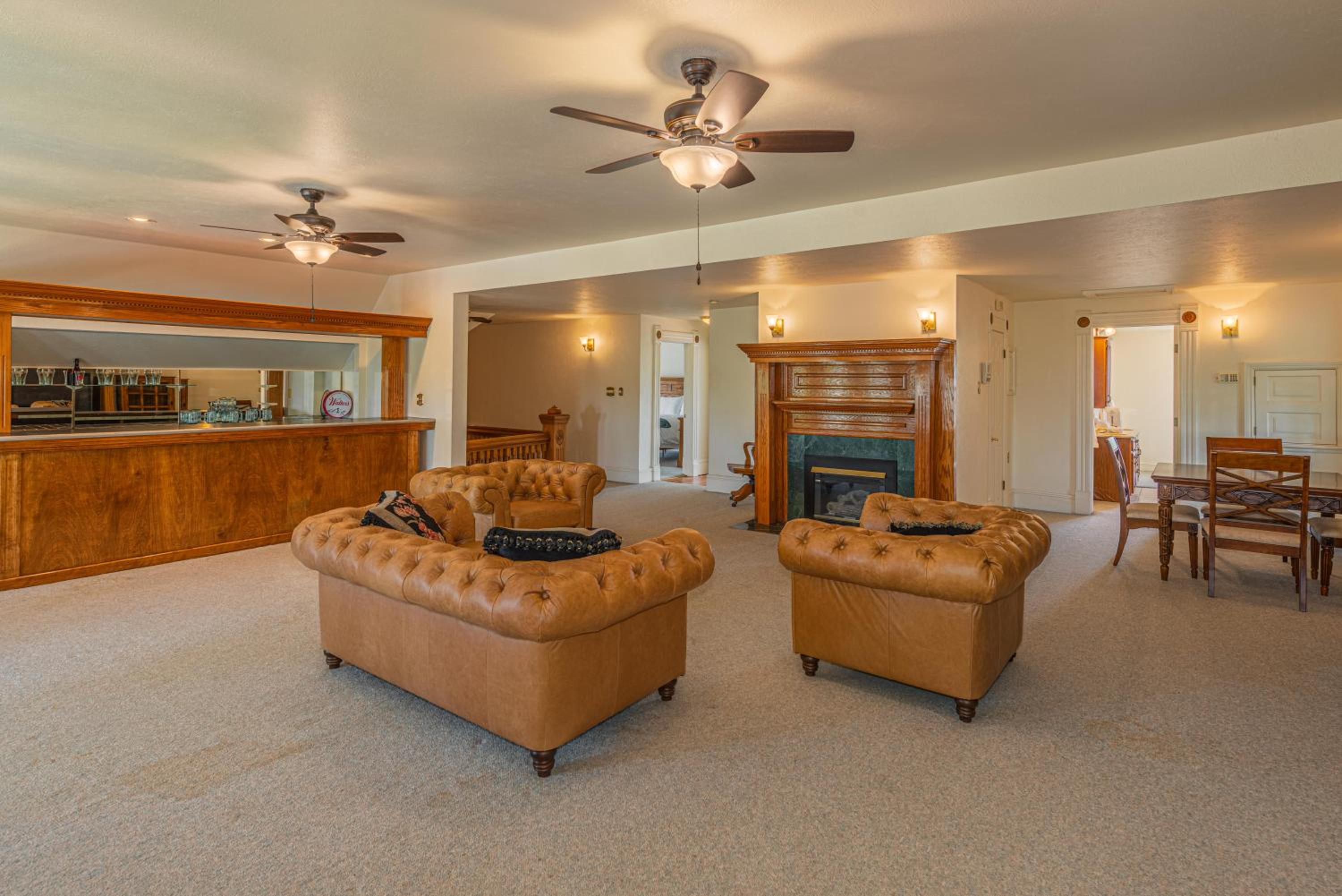 Deluxe Family Suite photo 3