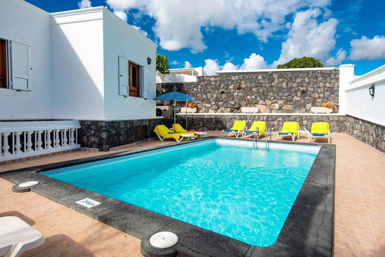  Villa With Private Pool photo 3
