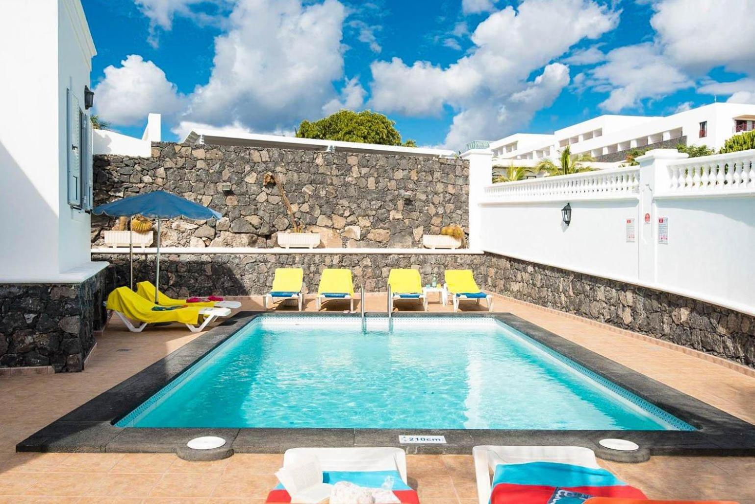  Villa With Private Pool photo 2
