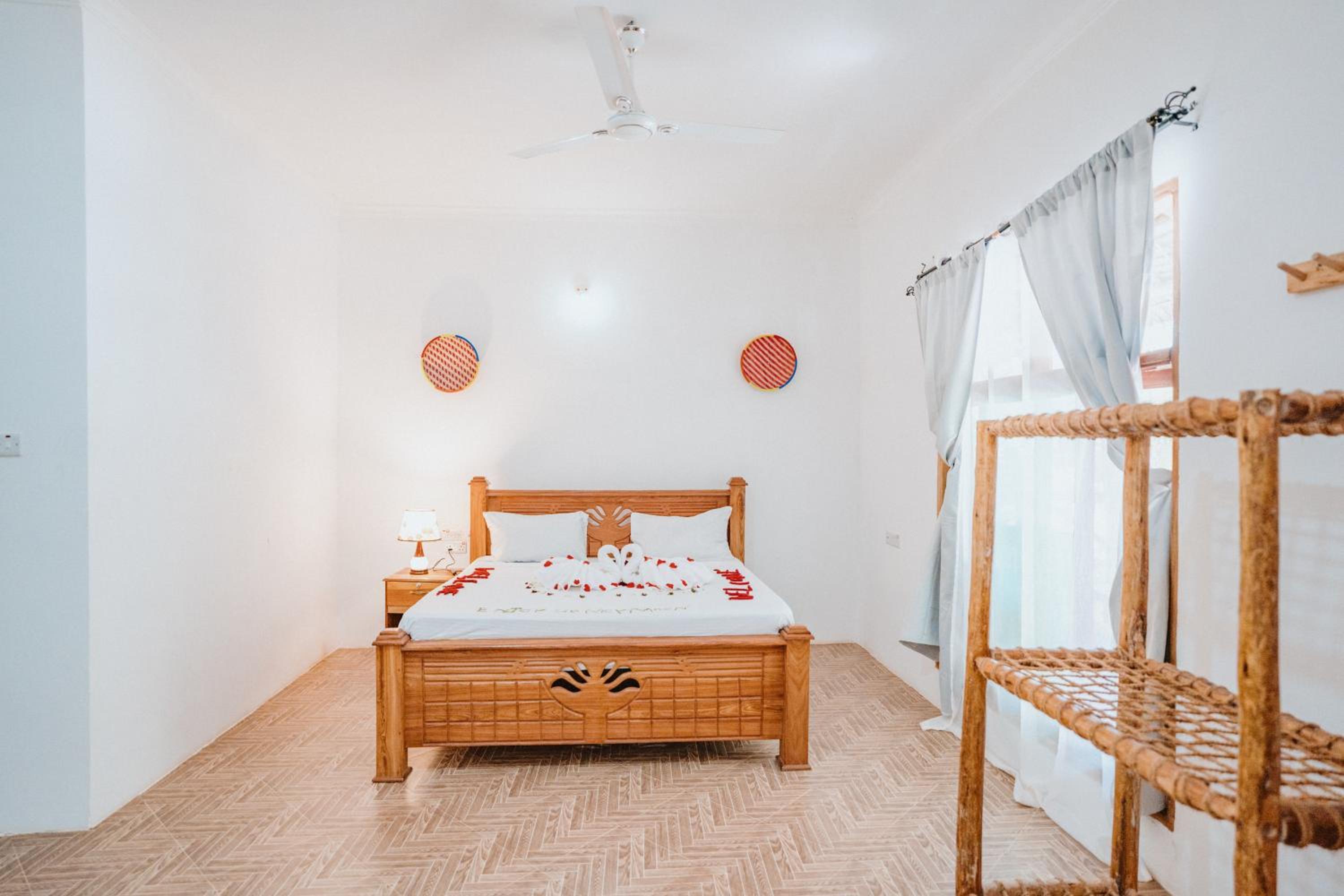 Double Room with Sea View - Photo 1