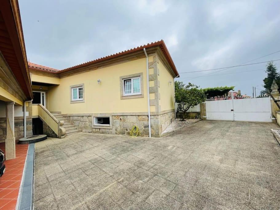 Four-Bedroom House photo 2