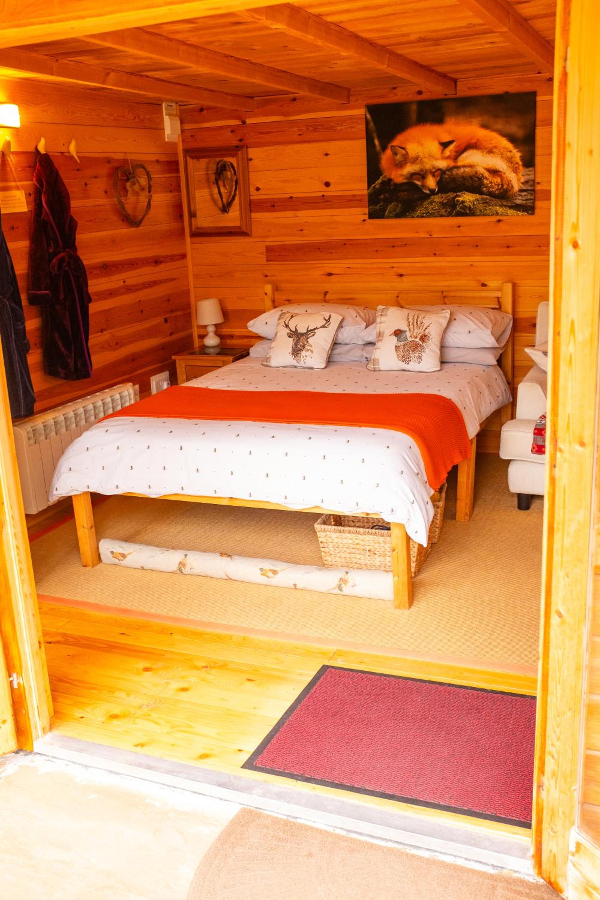 Double Room with Private Bathroom - Photo 36