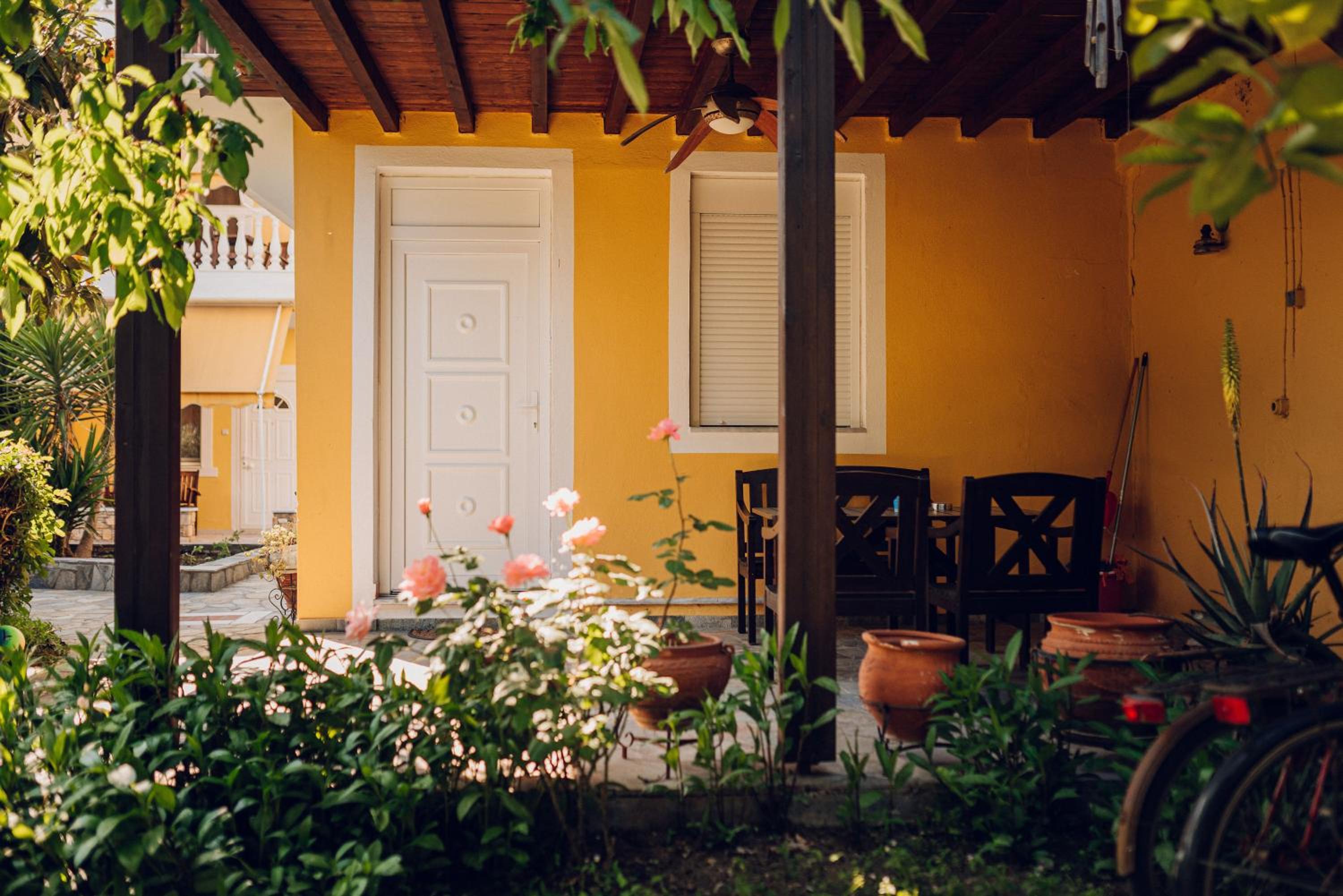 Studio with Garden View photo 2