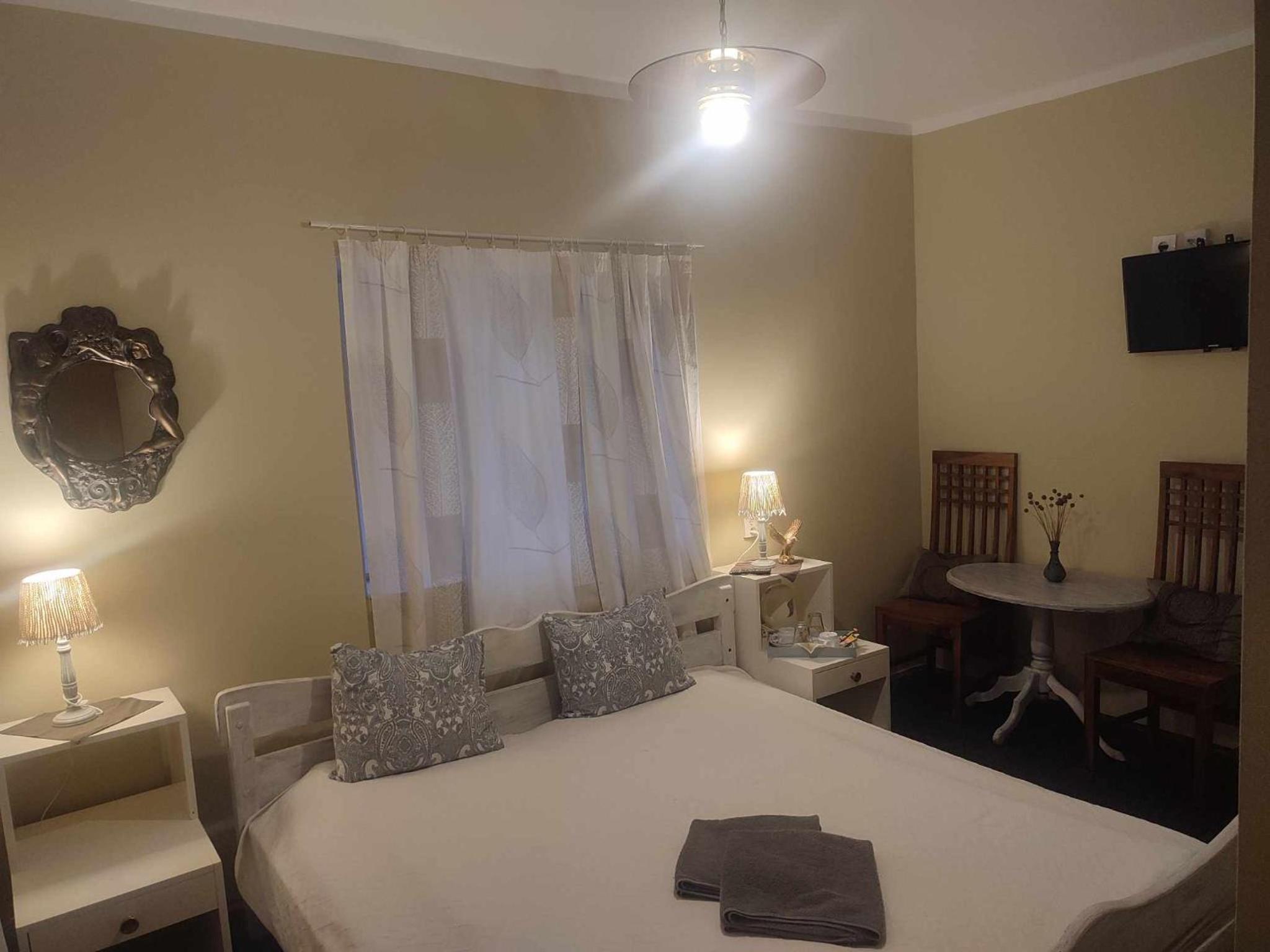 Double Room with Private Bathroom photo 1